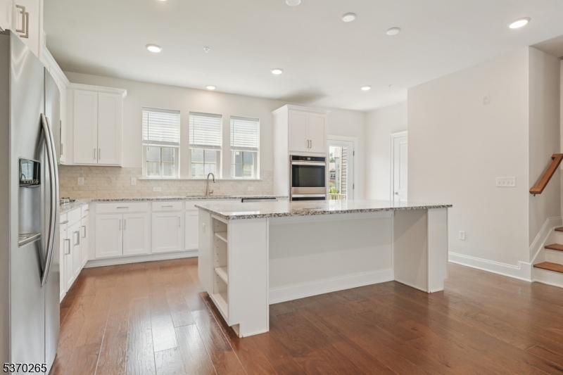 Warren Twp., New Jersey, 07059, United States, 4 Bedrooms Bedrooms, ,4 BathroomsBathrooms,Residential,For Sale,1940451