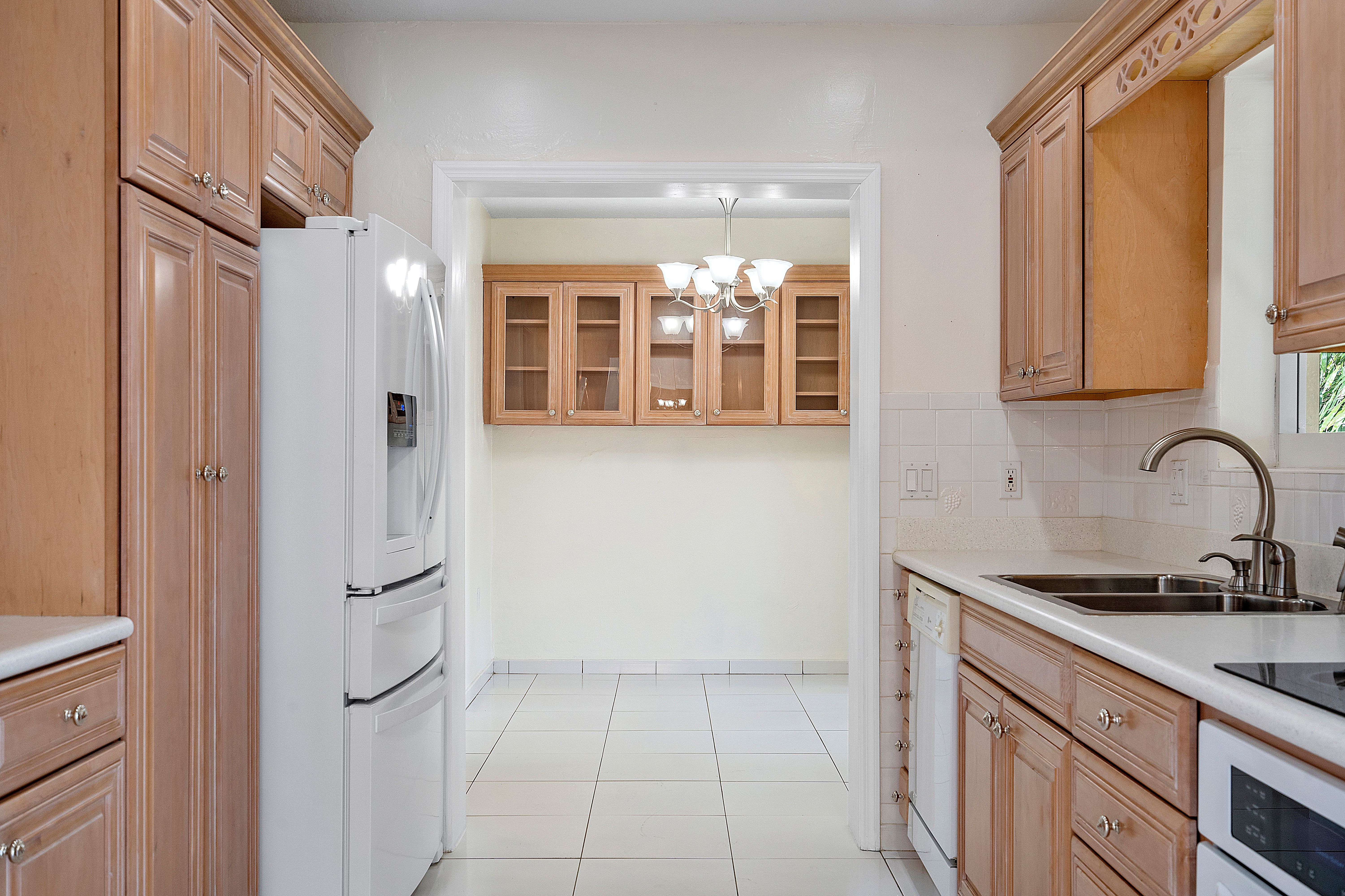  2475 NE 214th St, Aventura, FL, 33180 - 物件實景
