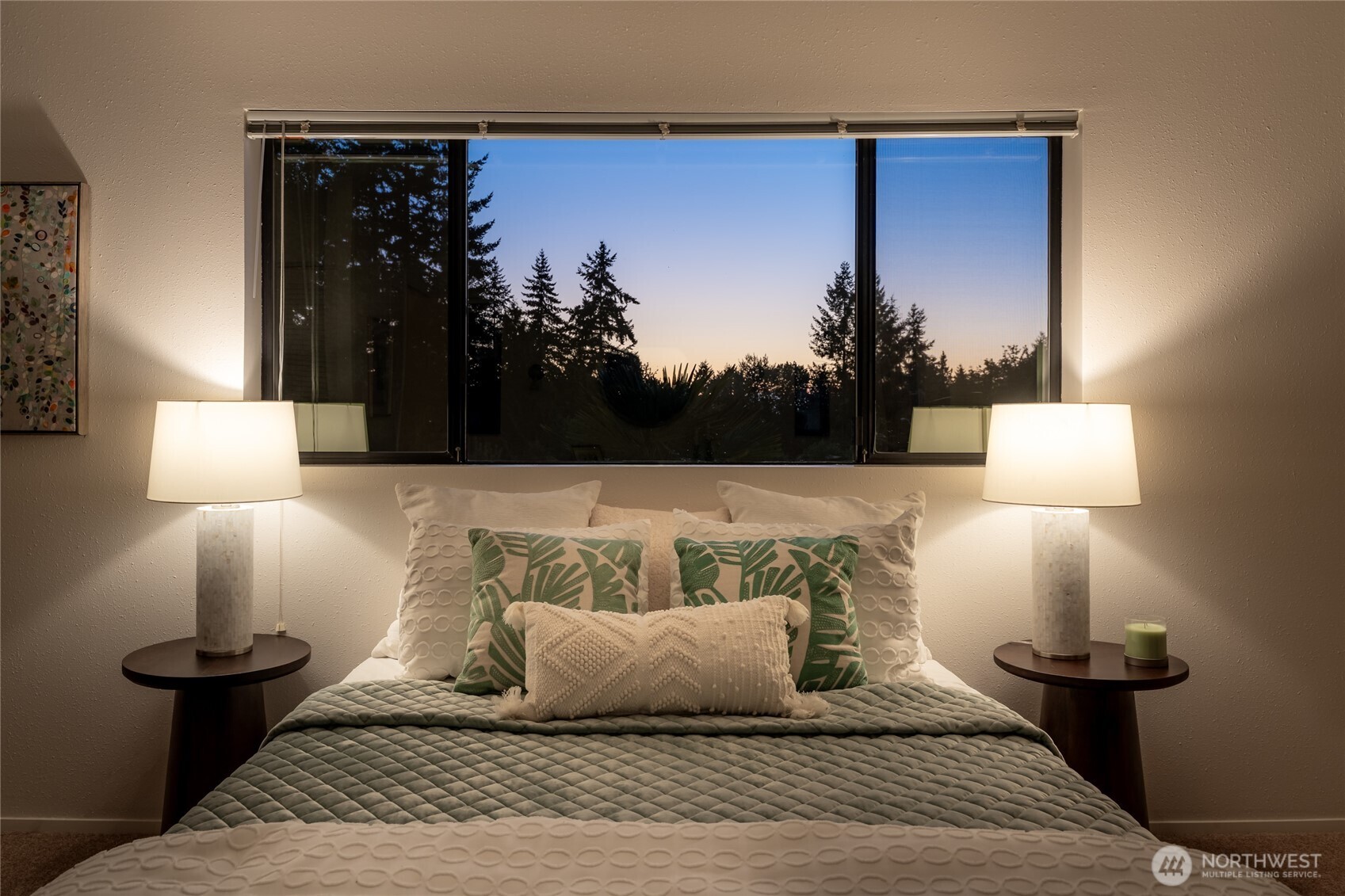 Kirkland, Washington, 98033, United States, 3 Bedrooms Bedrooms, ,2 BathroomsBathrooms,Residential,For Sale,1988237