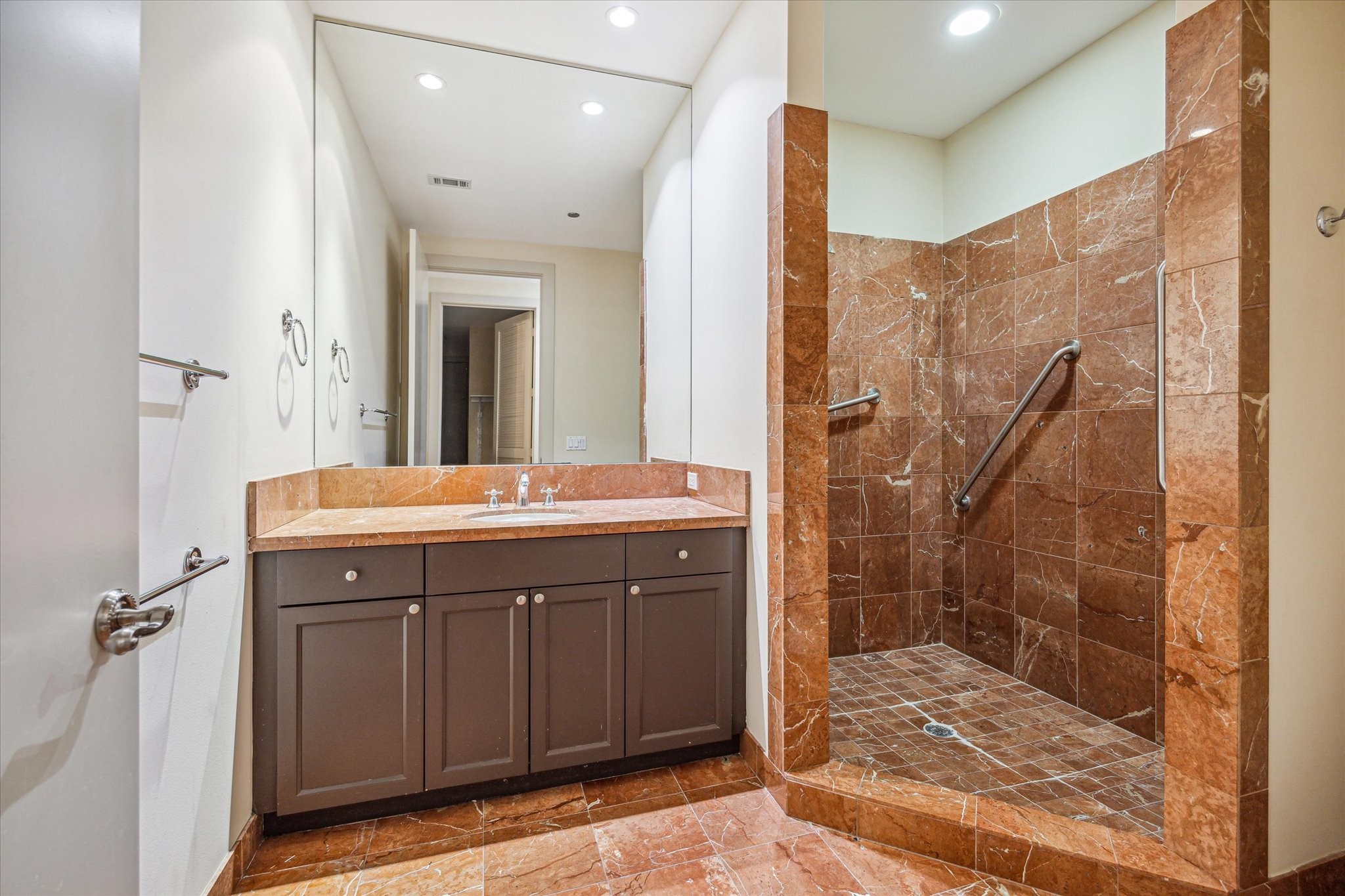  5005 Hidalgo Street #208 - 物件實景