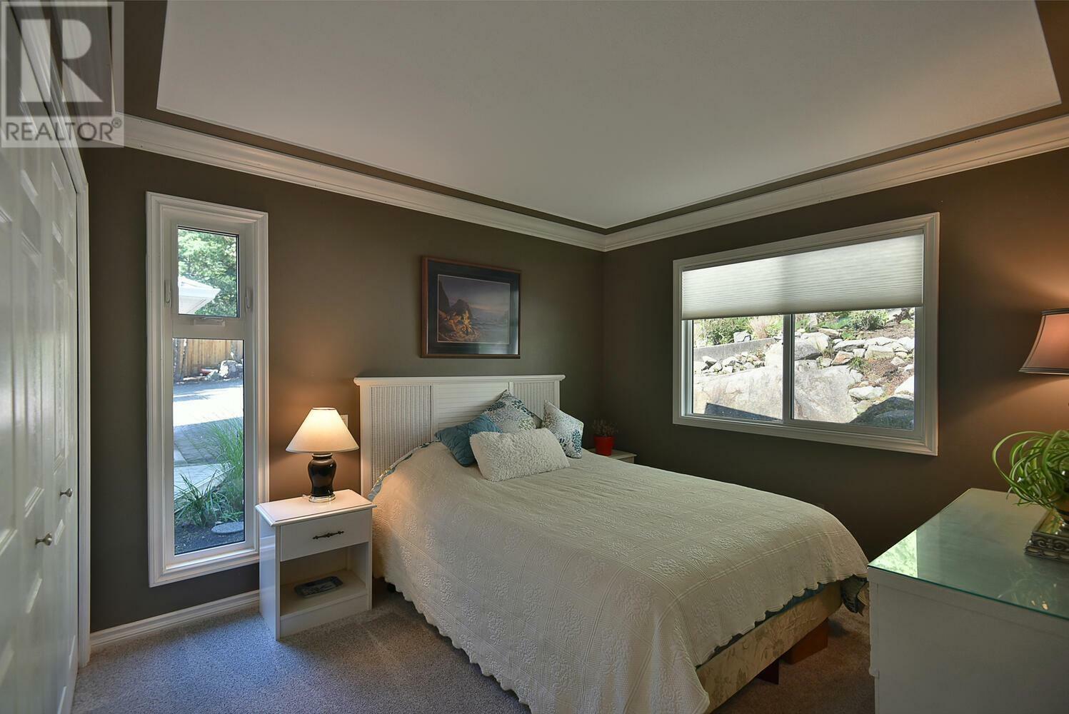 MADEIRA PARK, British Columbia, V0N 2H1, CA, 3 Bedrooms Bedrooms, ,3 BathroomsBathrooms,Residential,For Sale,1837526