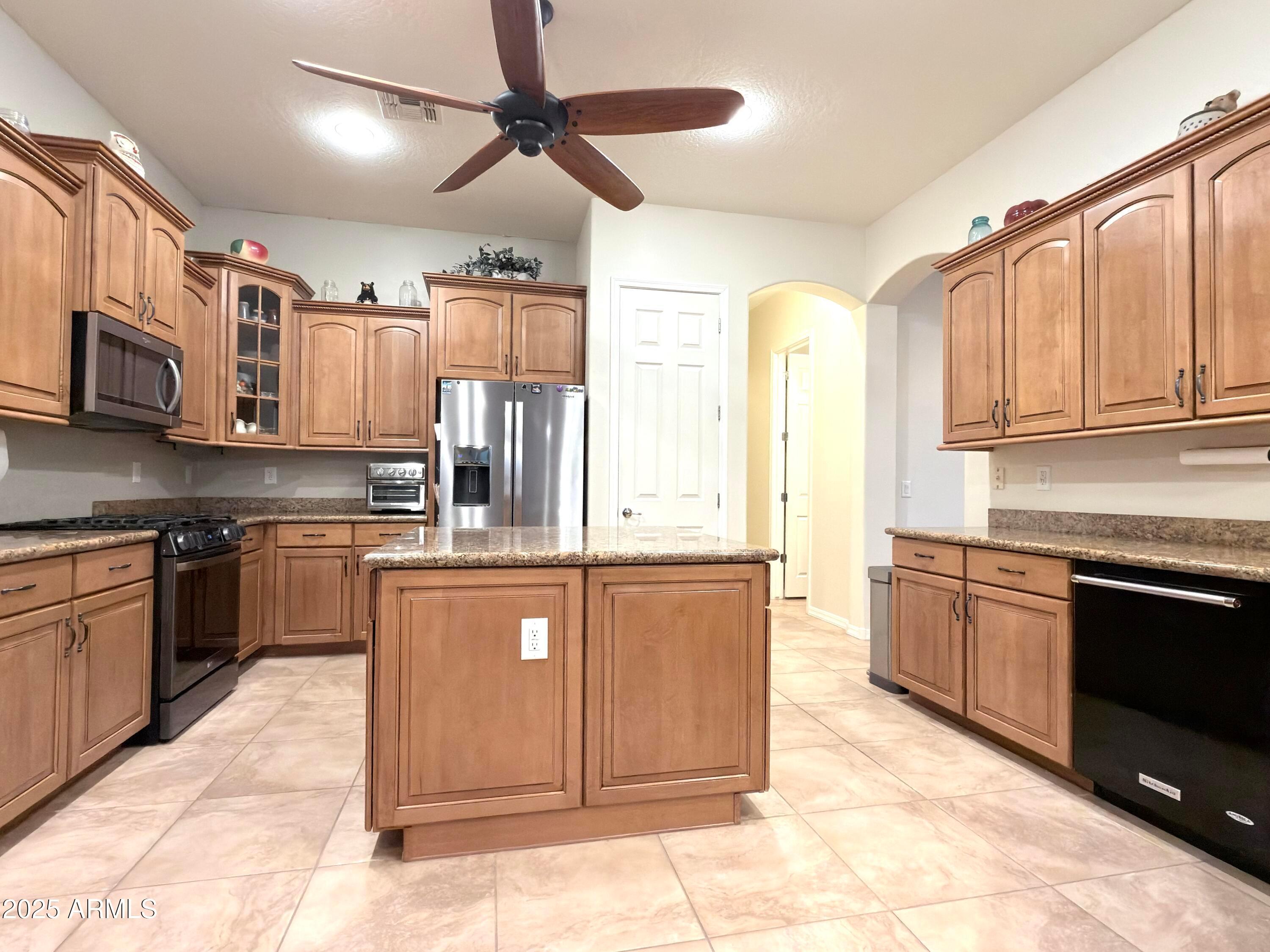 New River, Arizona, 85087, United States, 4 Bedrooms Bedrooms, ,2 BathroomsBathrooms,Residential,For Sale,1979585