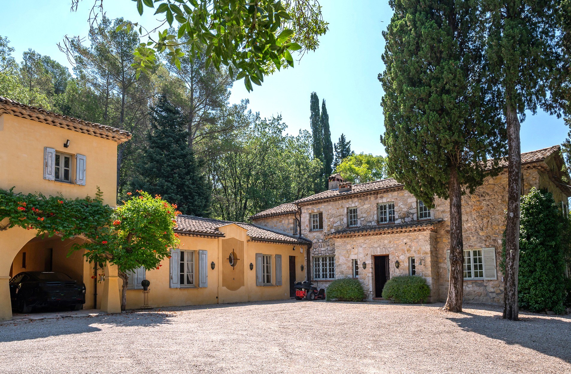  Châteauneuf-Grasse historic stone farmhouse estate with 3 hectares land, pool a… - 物件實景