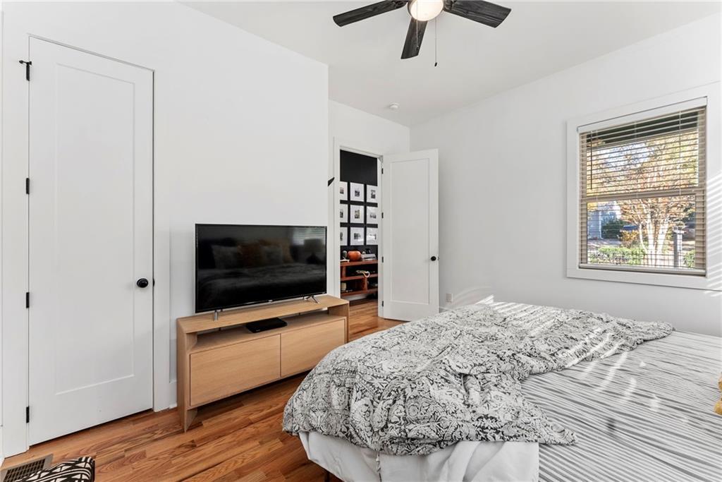 Atlanta, Georgia, 30317, United States, 5 Bedrooms Bedrooms, ,4 BathroomsBathrooms,Residential,For Sale,1989544