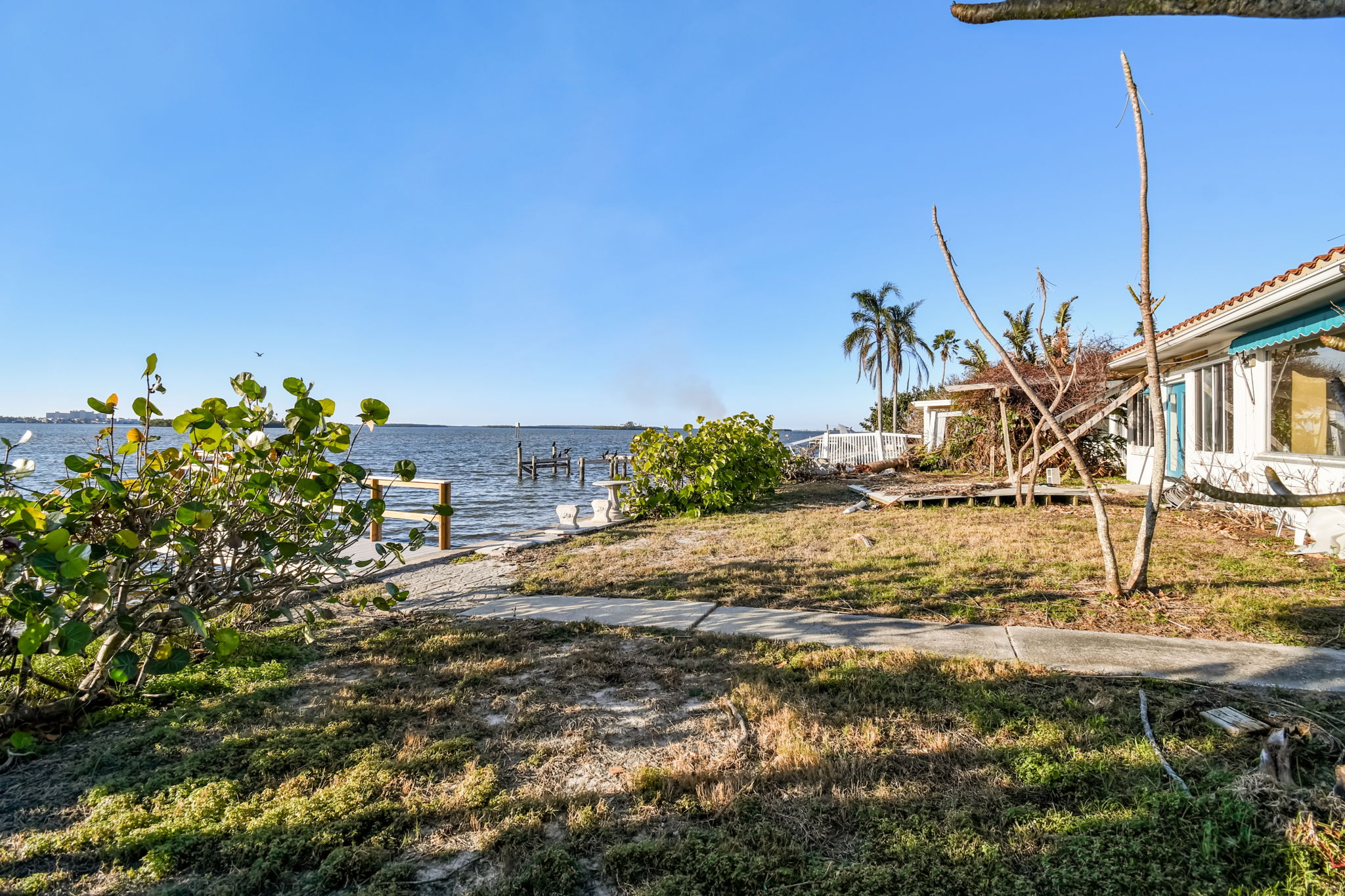 Clearwater, Florida, 33755, United States, 3 Bedrooms Bedrooms, ,2 BathroomsBathrooms,Residential,For Sale,1980754