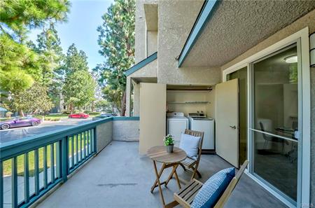 San Pedro, California, 90732, United States, 2 Bedrooms Bedrooms, ,3 BathroomsBathrooms,Residential,For Sale,1974009