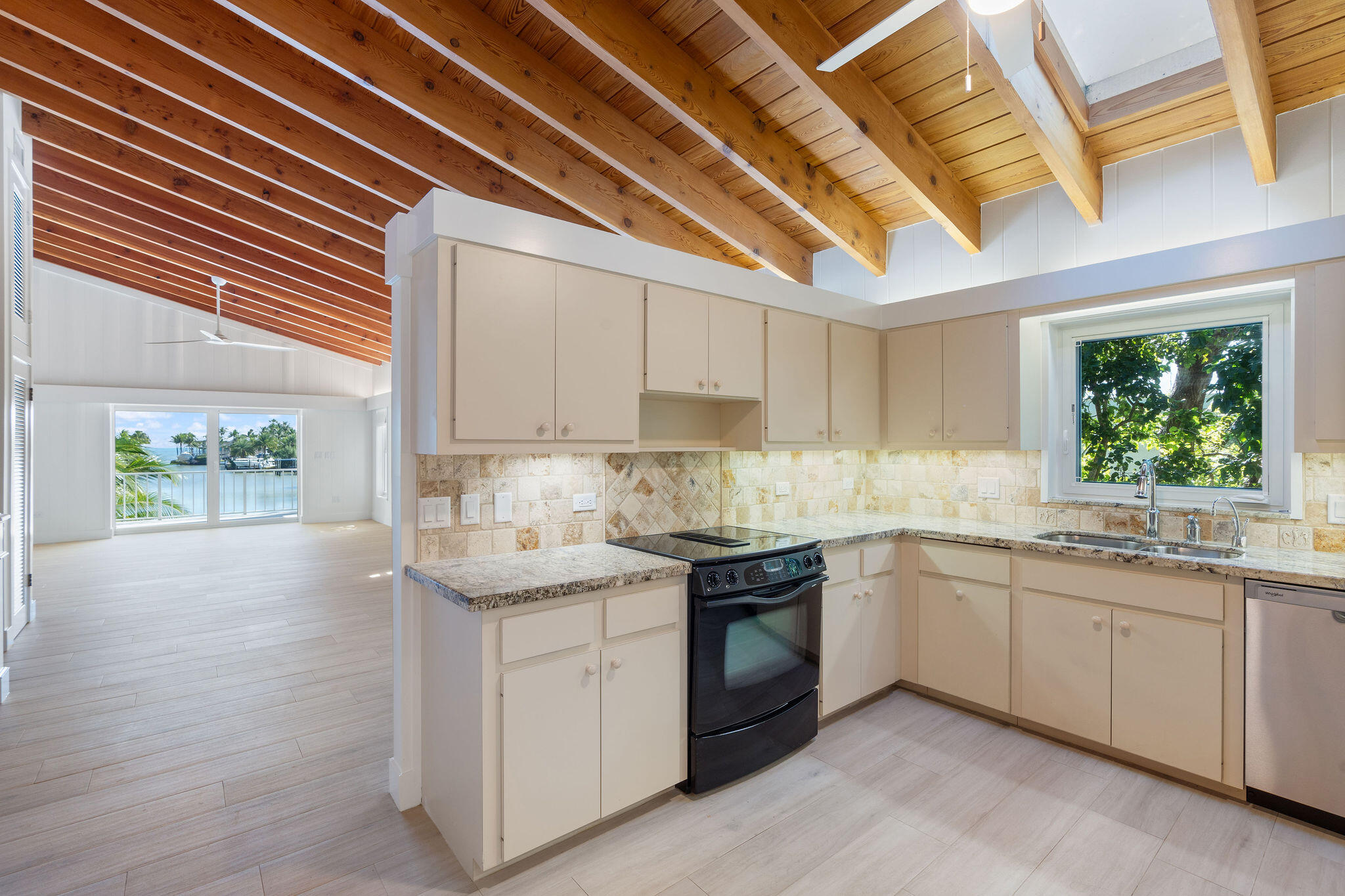 Tavernier, Florida, 33036, United States, 3 Bedrooms Bedrooms, ,3 BathroomsBathrooms,Residential,For Sale,2003295