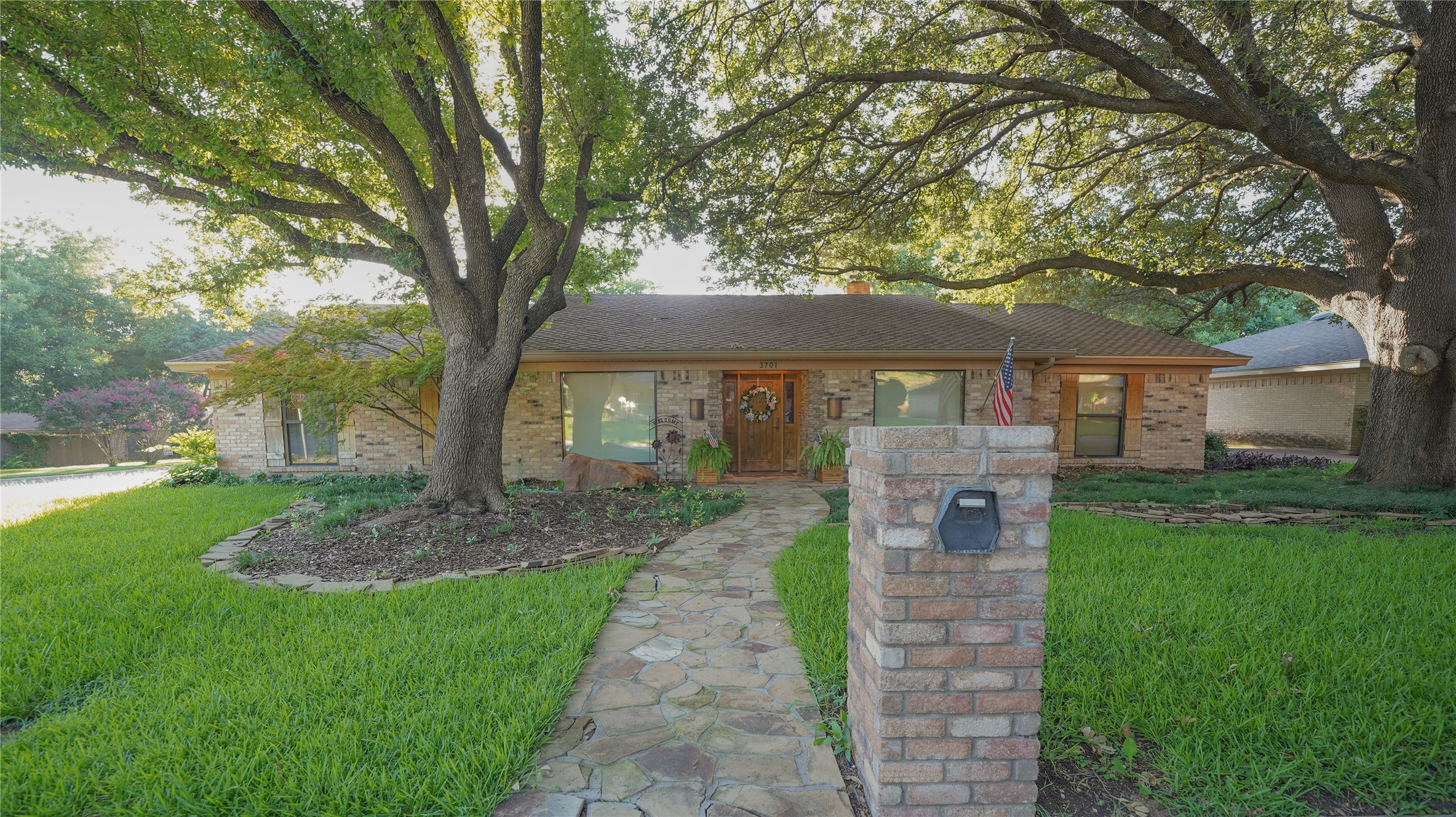 Fort Worth, Texas, 76116, United States, 4 Bedrooms Bedrooms, ,3 BathroomsBathrooms,Residential,For Sale,1901909
