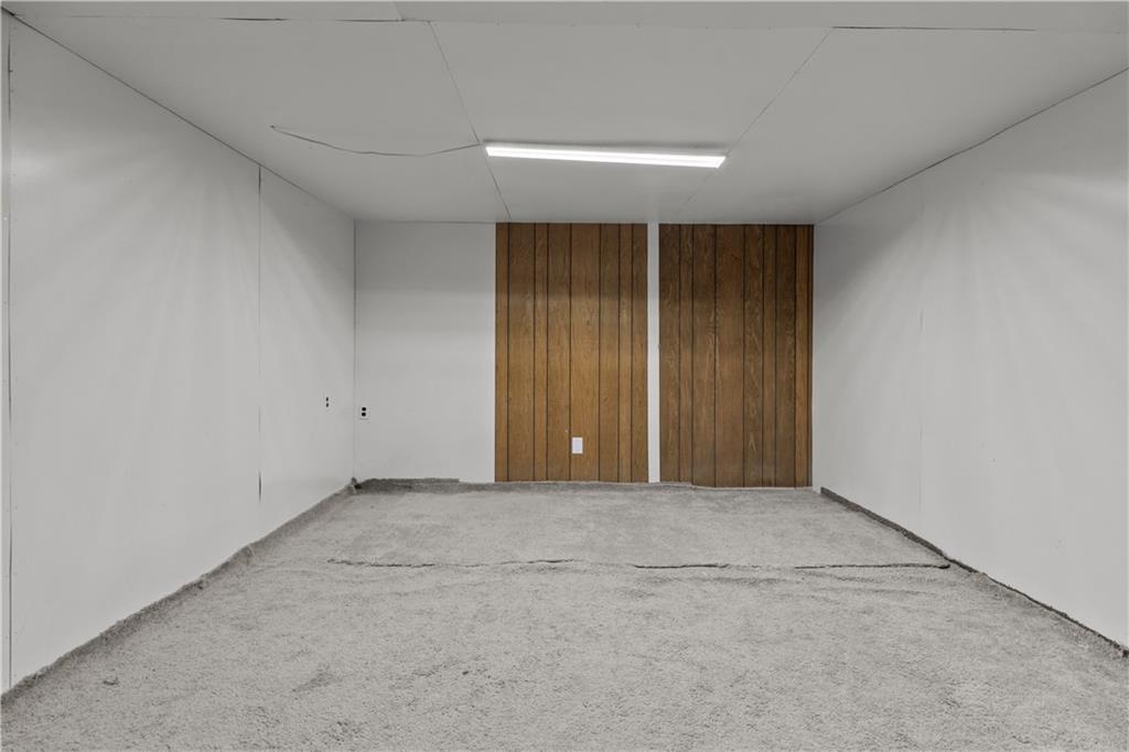 North Kingstown, Rhode Island, 02852, United States, 3 Bedrooms Bedrooms, ,2 BathroomsBathrooms,Residential,For Sale,1976998