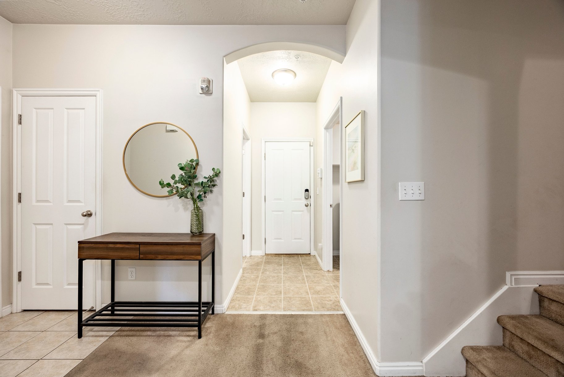  Private Millcreek Townhome with Fenced Backyard & Vaulted Ceilings - 物件實景