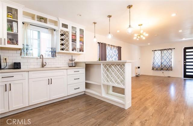 Los Angeles, California, 90002, United States, 3 Bedrooms Bedrooms, ,1 BathroomBathrooms,Residential,For Sale,1976478