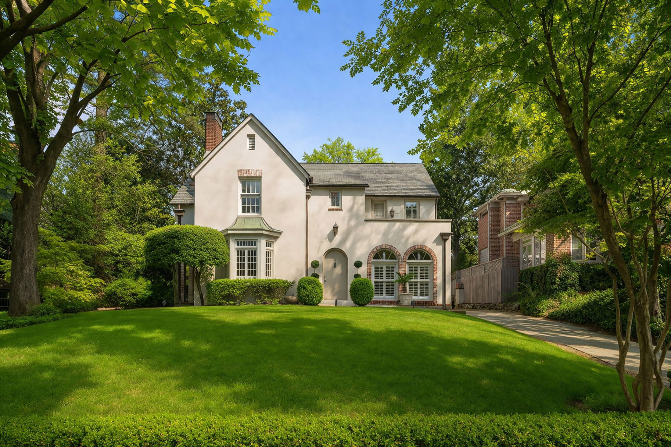  Timeless Ardmore Park Home Blends Classic Charm with Custom Renovations - 物件實景