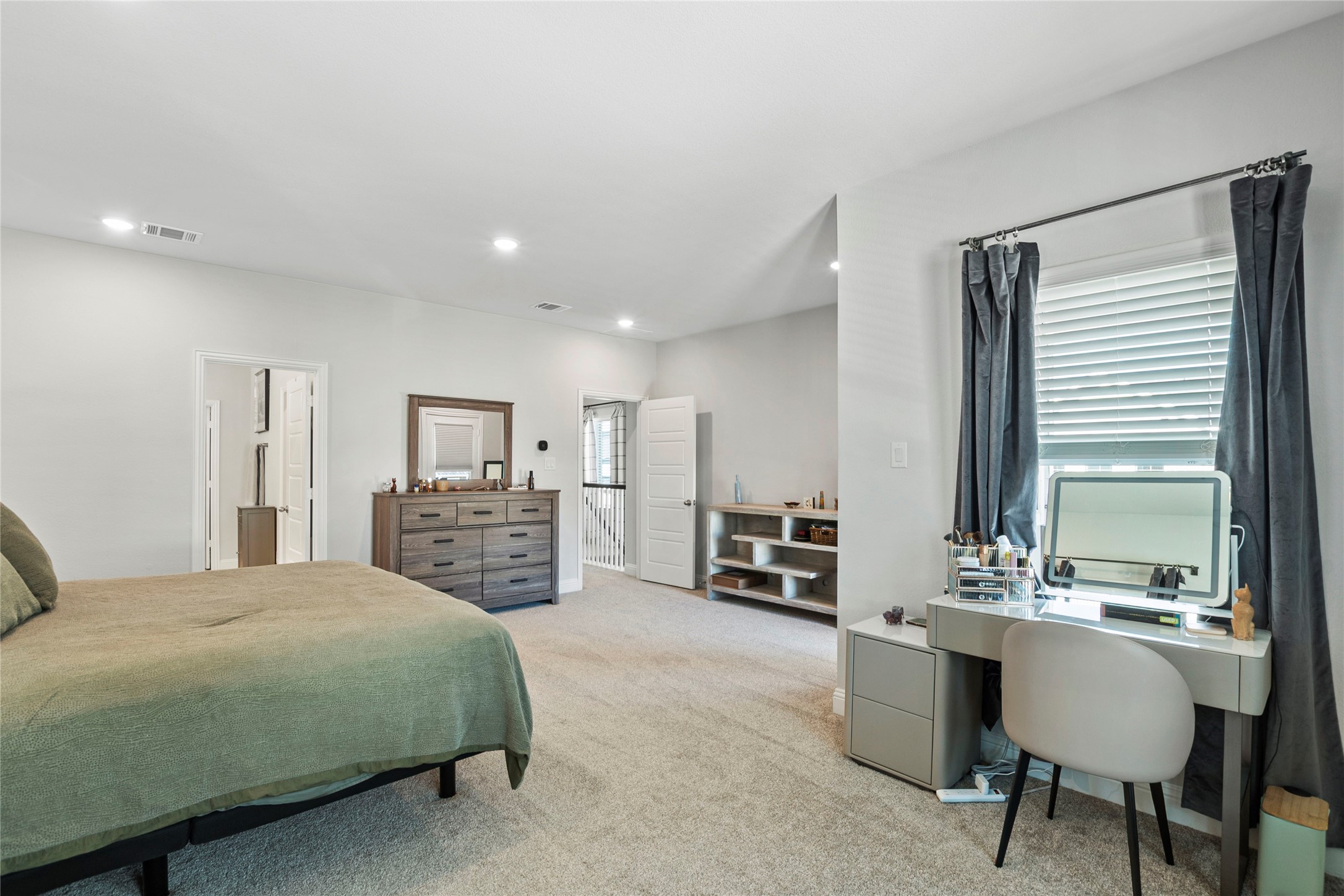 Rowlett, Texas, 75088, United States, 3 Bedrooms Bedrooms, ,3 BathroomsBathrooms,Residential,For Sale,1955209