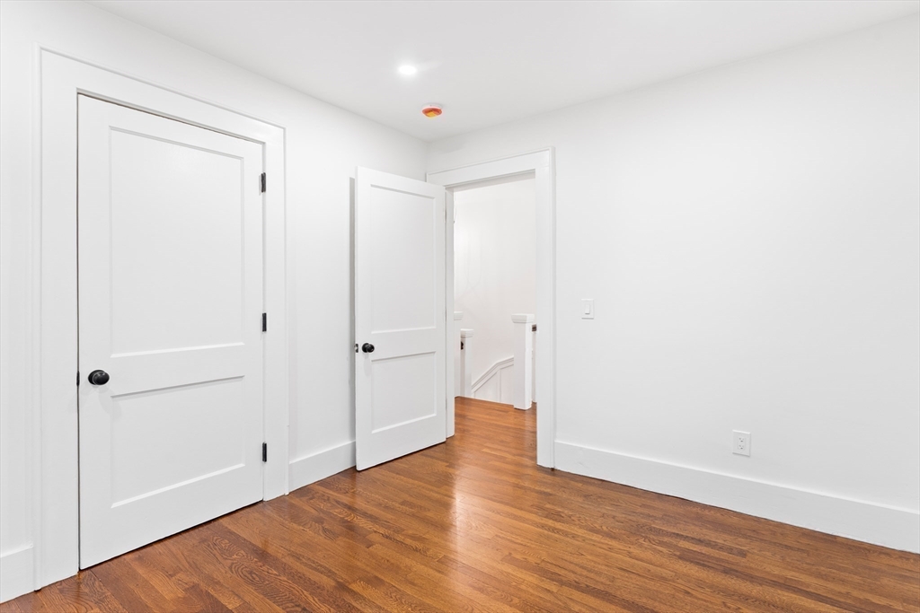 Franklin, Massachusetts, 02038, United States, 4 Bedrooms Bedrooms, ,2 BathroomsBathrooms,Residential,For Sale,2005165