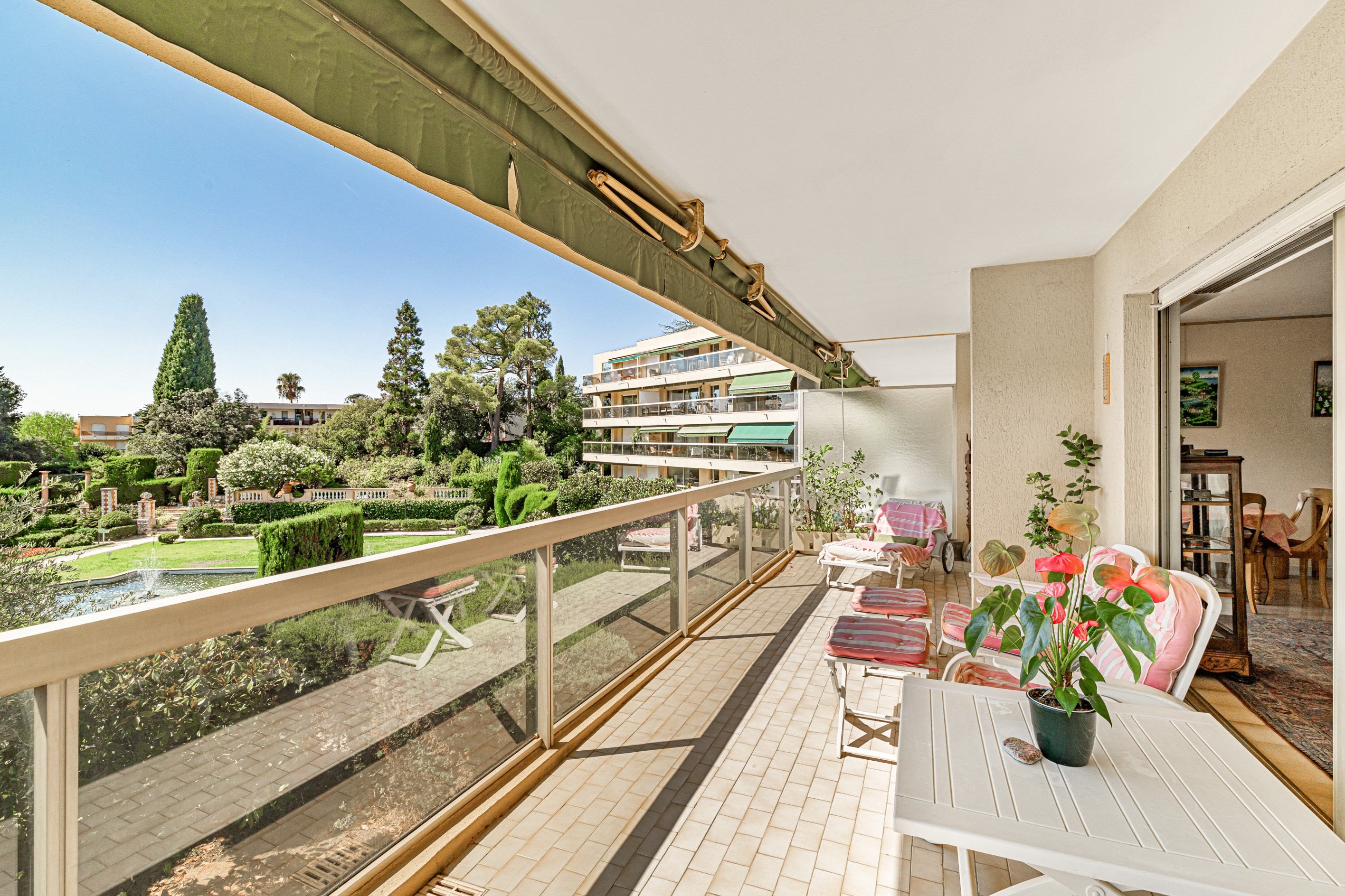  Nice Fabron, three bedroom apartment to renovate with terraces in a residence w… - 物件實景