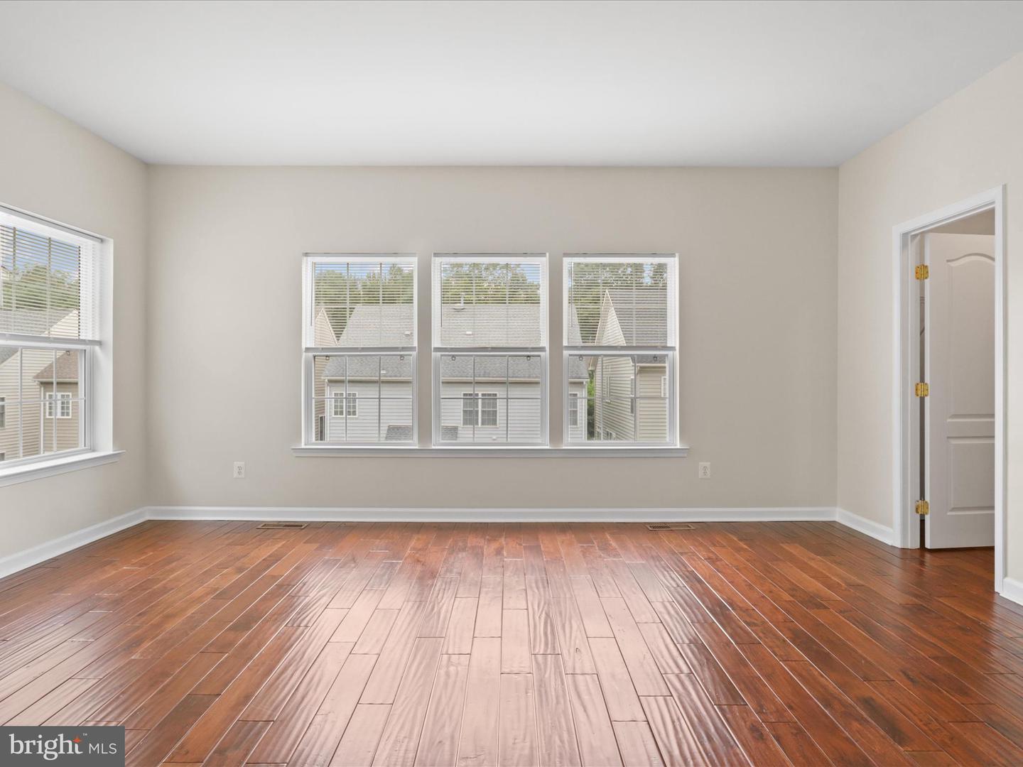 Alexandria, Virginia, 22306, United States, 3 Bedrooms Bedrooms, ,4 BathroomsBathrooms,Residential,For Sale,1989566