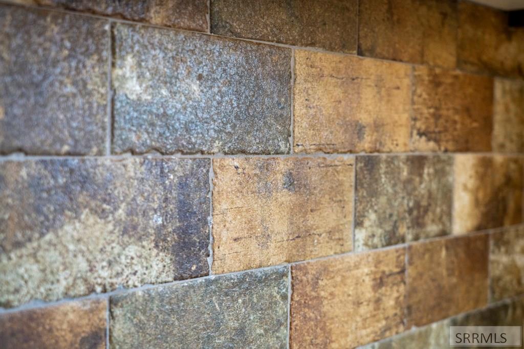 AMMON, Idaho, 83406, United States, 6 Bedrooms Bedrooms, ,3 BathroomsBathrooms,Residential,For Sale,2014866