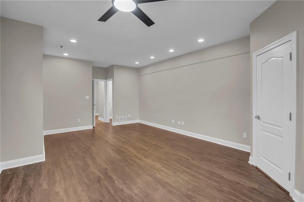Lawrence, Kansas, 66049, United States, 5 Bedrooms Bedrooms, ,5 BathroomsBathrooms,Residential,For Sale,1848168
