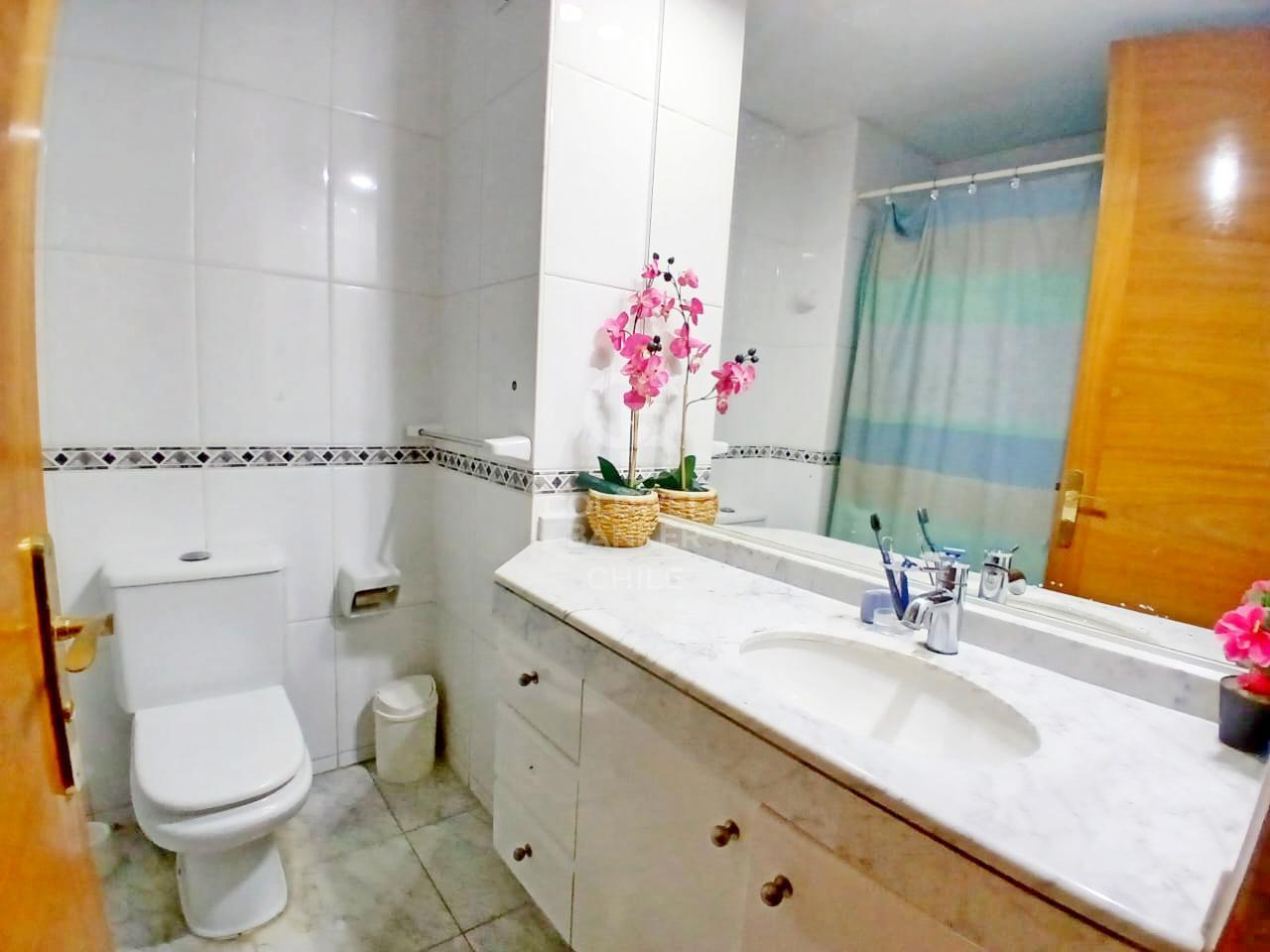 Vitacura, Chile, 5 Bedrooms Bedrooms, ,5 BathroomsBathrooms,Residential,For Sale,1691768