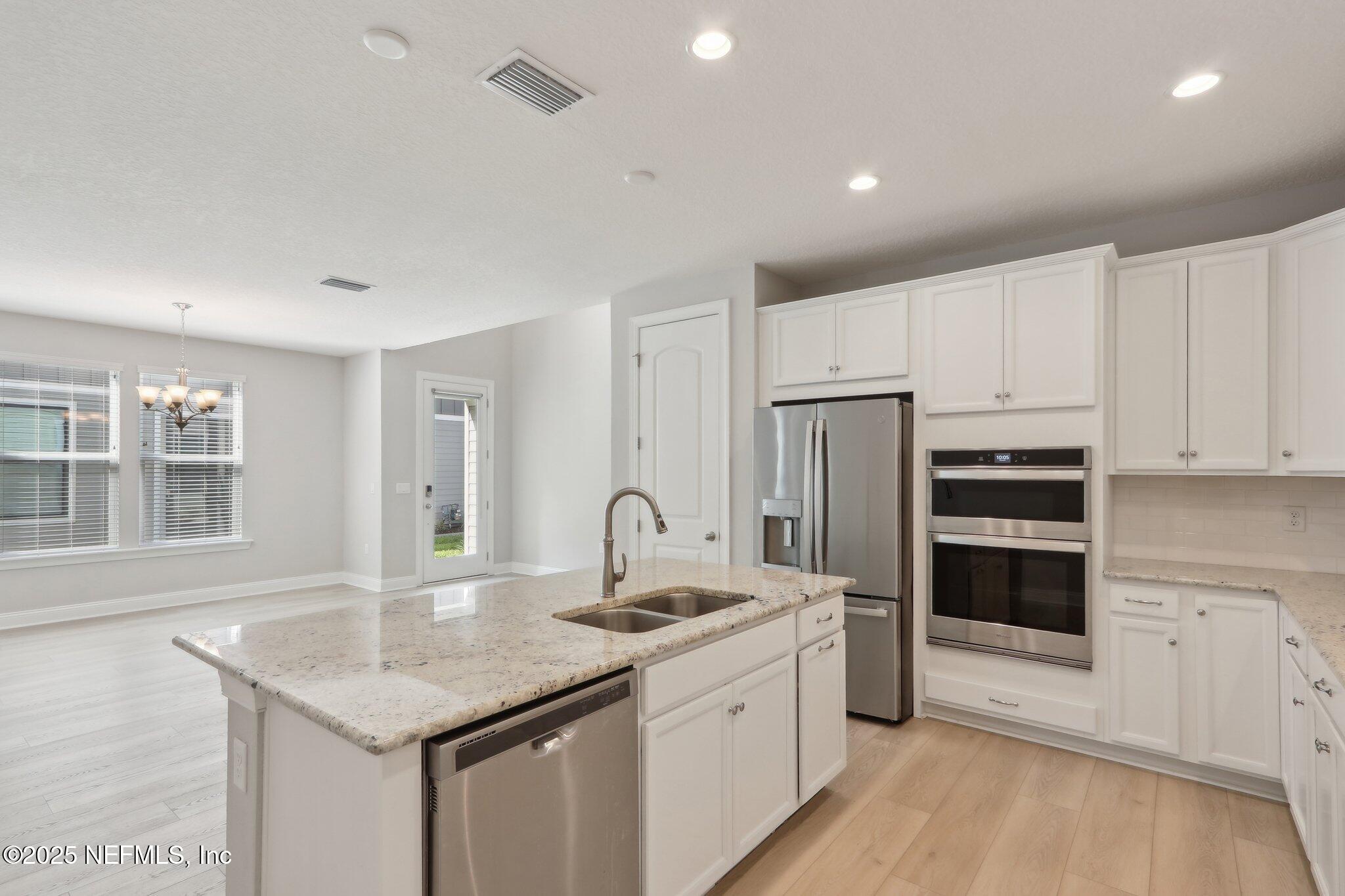 Jacksonville, Florida, 32256, United States, 4 Bedrooms Bedrooms, ,3 BathroomsBathrooms,Residential,For Sale,1796849