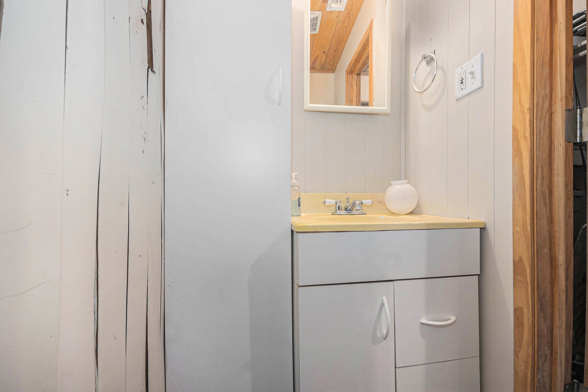 Beach City, Texas, 77523, United States, 2 Bedrooms Bedrooms, ,2 BathroomsBathrooms,Residential,For Sale,1925537