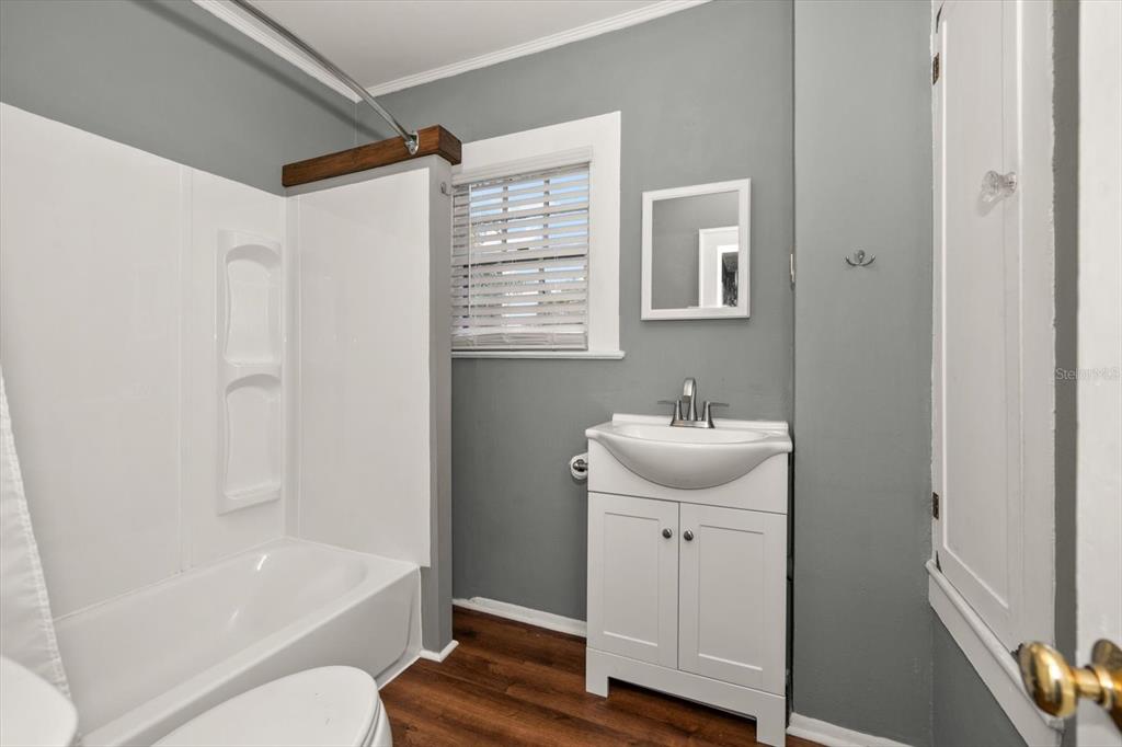 Clearwater, Florida, 33755, United States, 4 Bedrooms Bedrooms, ,3 BathroomsBathrooms,Residential,For Sale,1848993