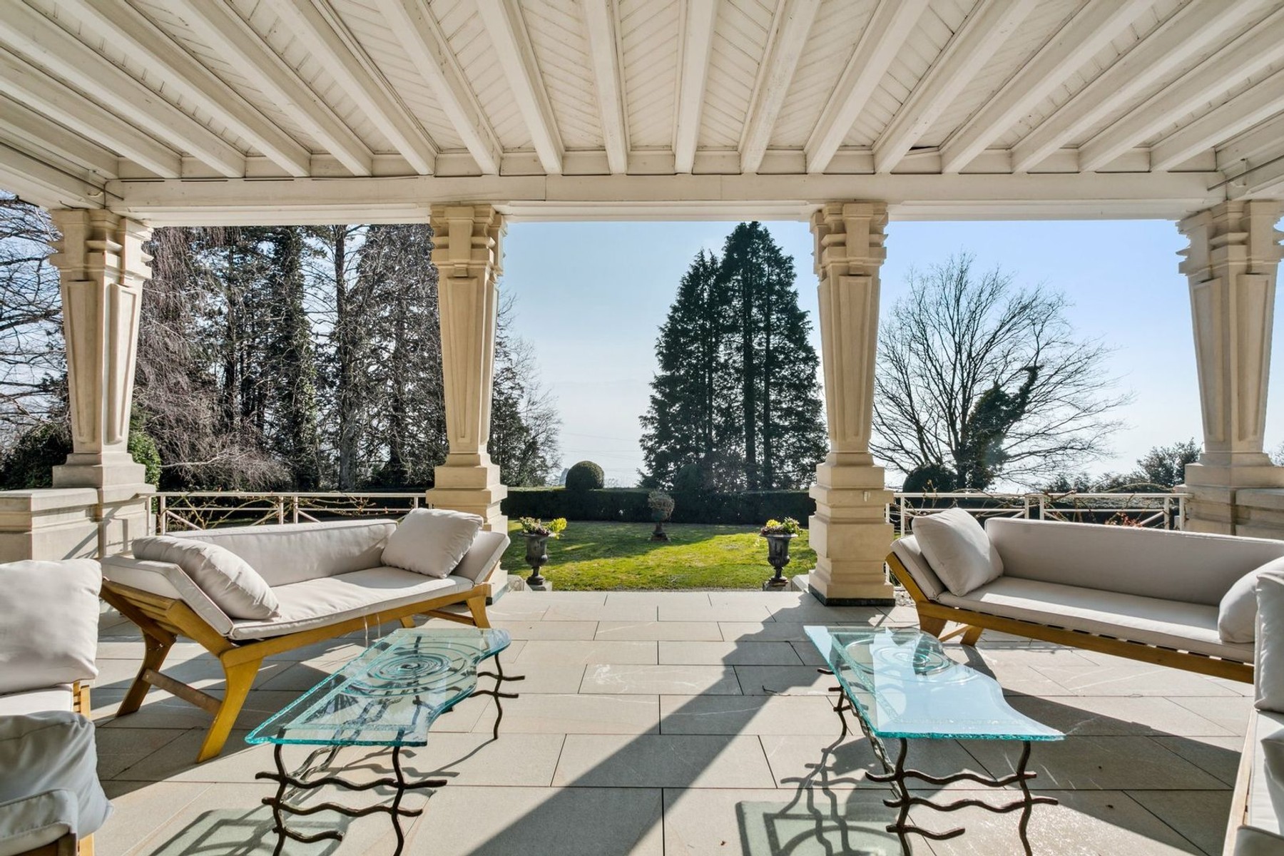  Lavaux: Iconic villa with views of Lake Geneva and the Alps, on a property of ne - 物件實景