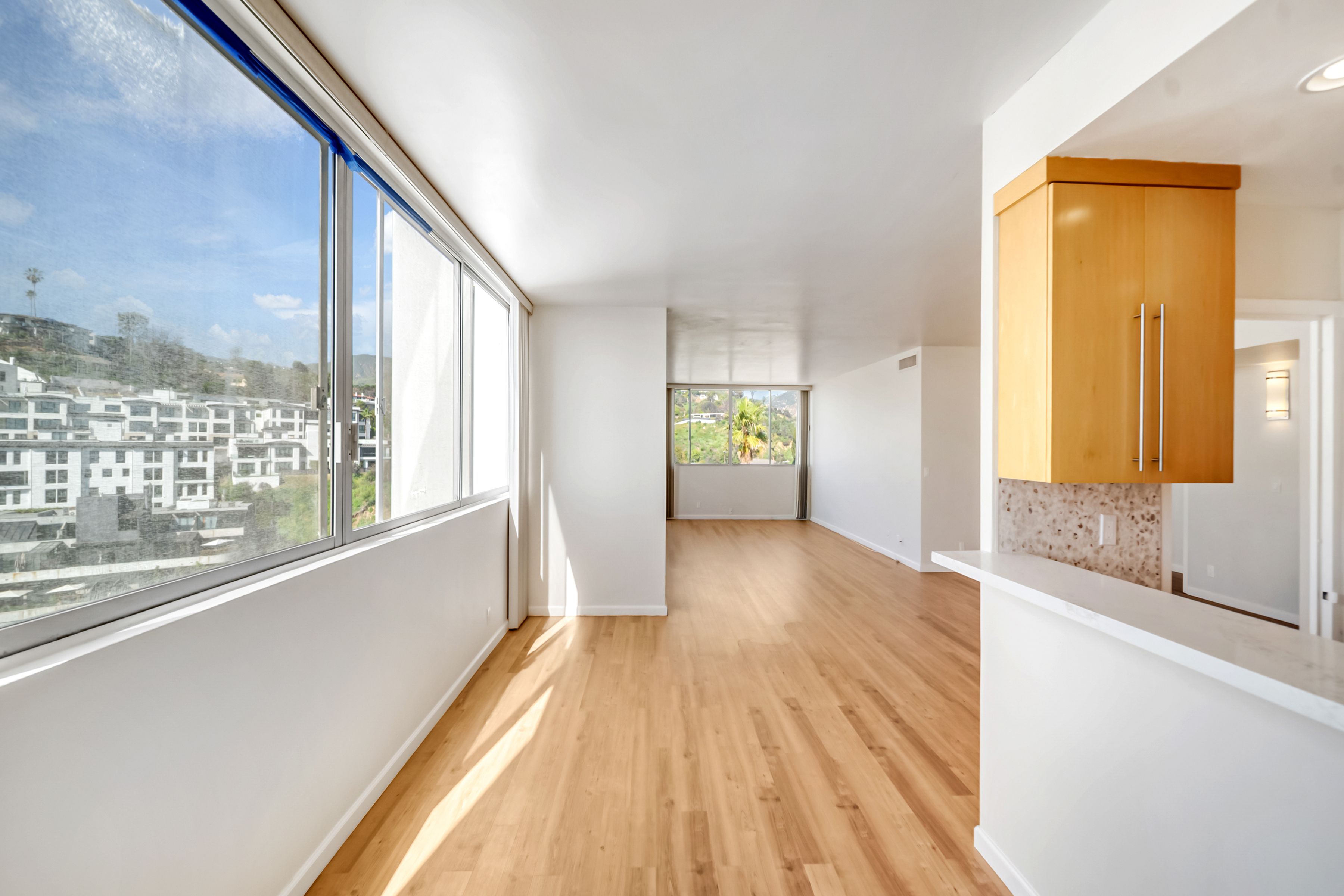  17350  W Sunset Blvd - 物件實景