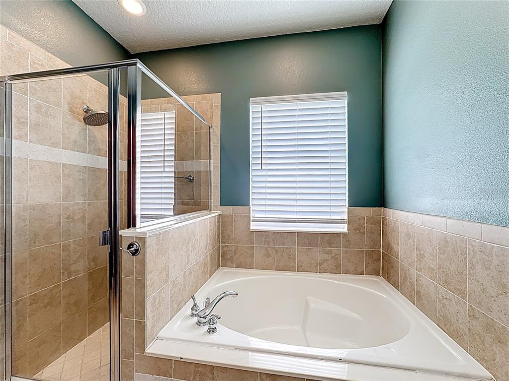 Oviedo, Florida, 32765, United States, 5 Bedrooms Bedrooms, ,3 BathroomsBathrooms,Residential,For Sale,1903894