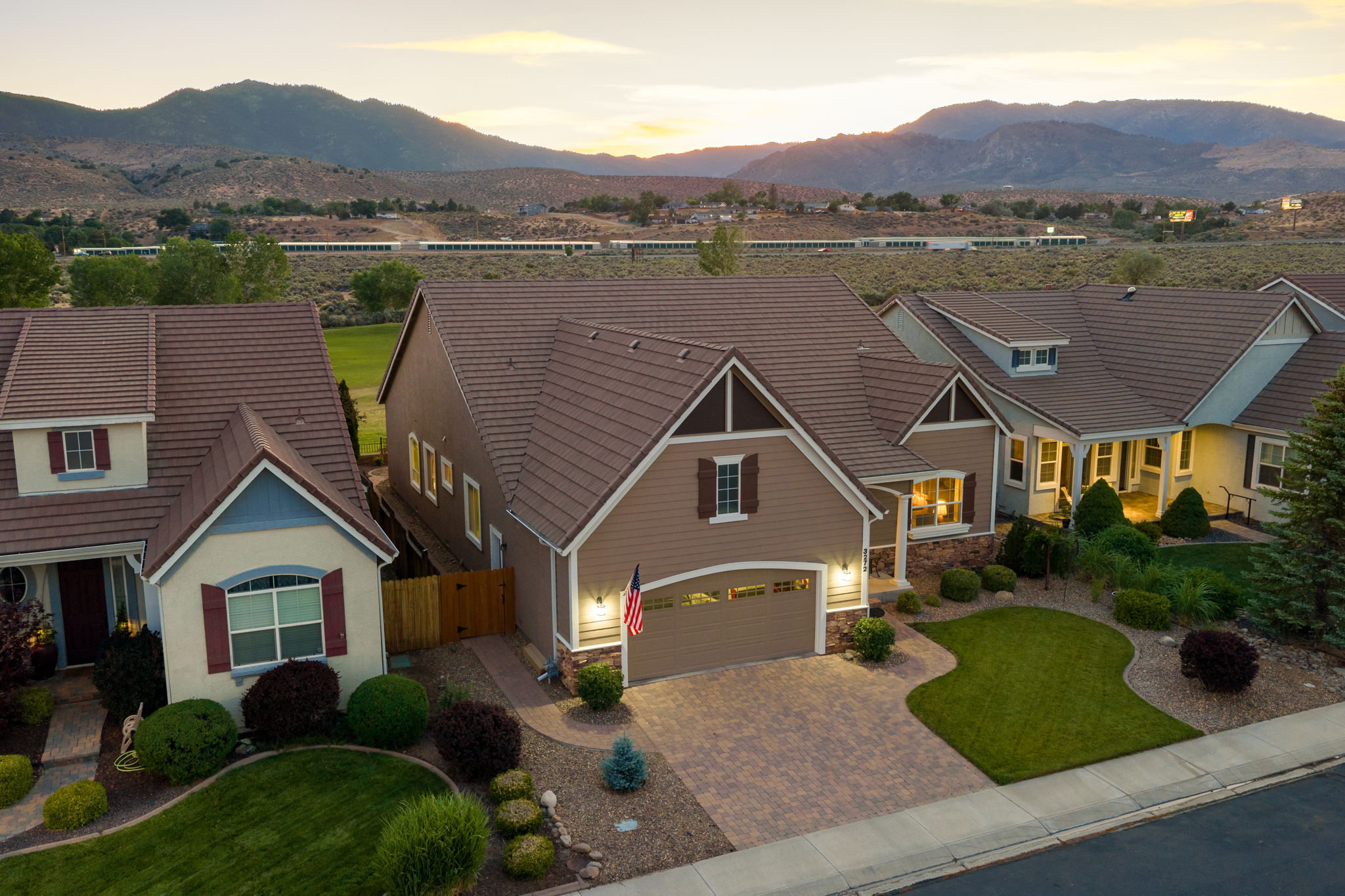  Refined Minden Living with Designer Touches and Captivating Mountain Views - 物件實景