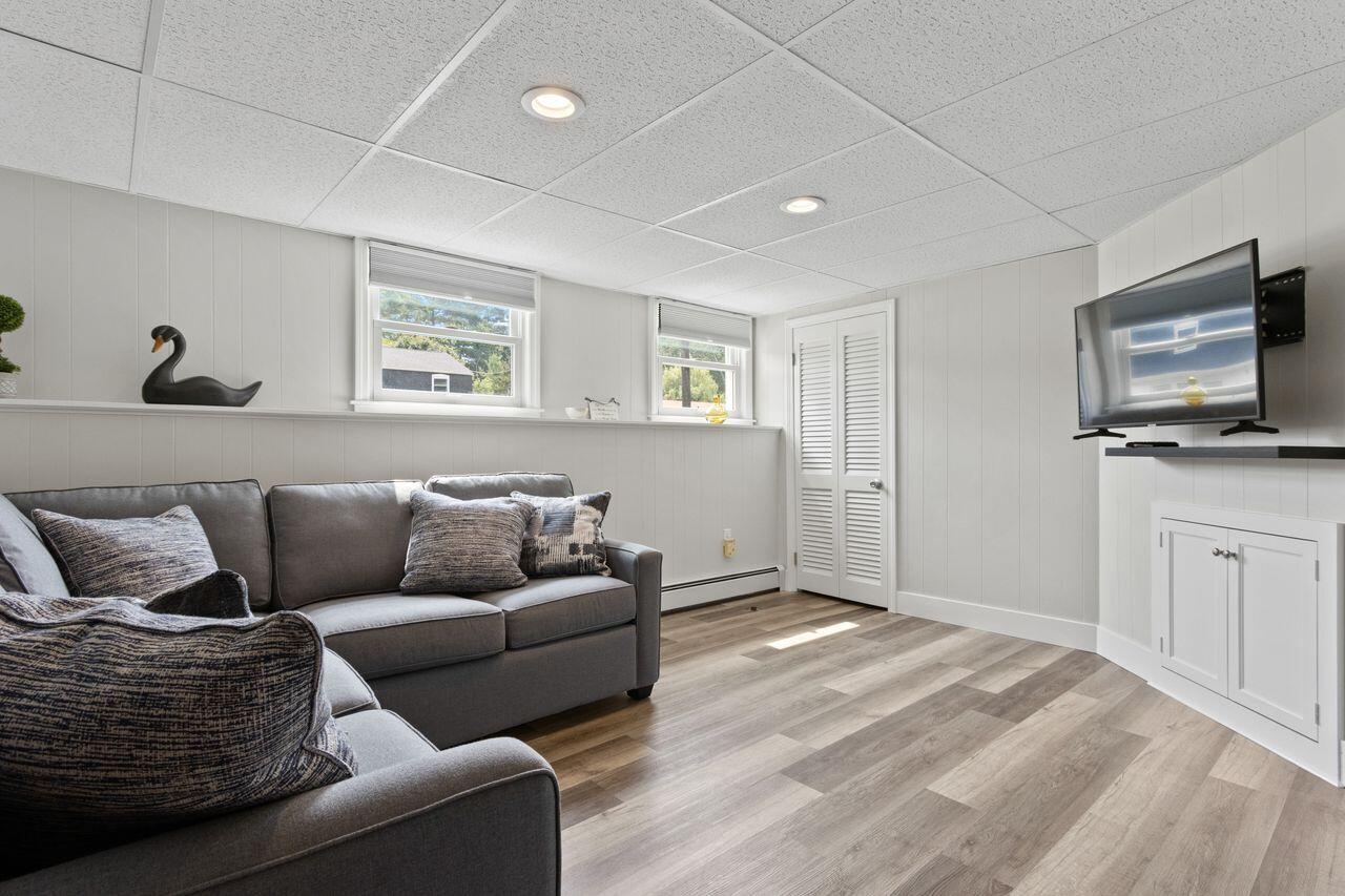 Portland, Maine, 04102, United States, 4 Bedrooms Bedrooms, ,2 BathroomsBathrooms,Residential,For Sale,1918593