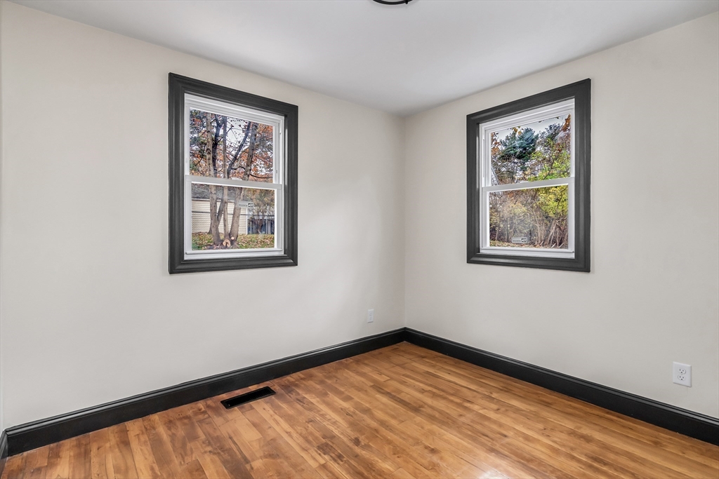 Billerica, Massachusetts, 01821, United States, 4 Bedrooms Bedrooms, ,3 BathroomsBathrooms,Residential,For Sale,1980011