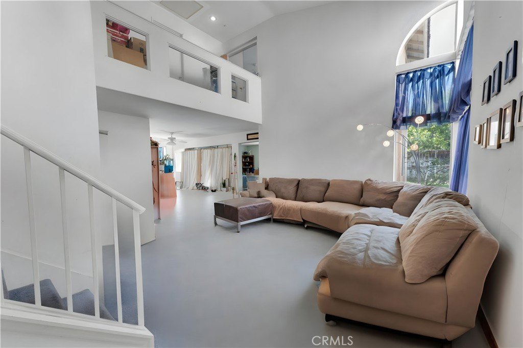 Fontana, California, 92336, United States, 4 Bedrooms Bedrooms, ,2 BathroomsBathrooms,Residential,For Sale,1943666