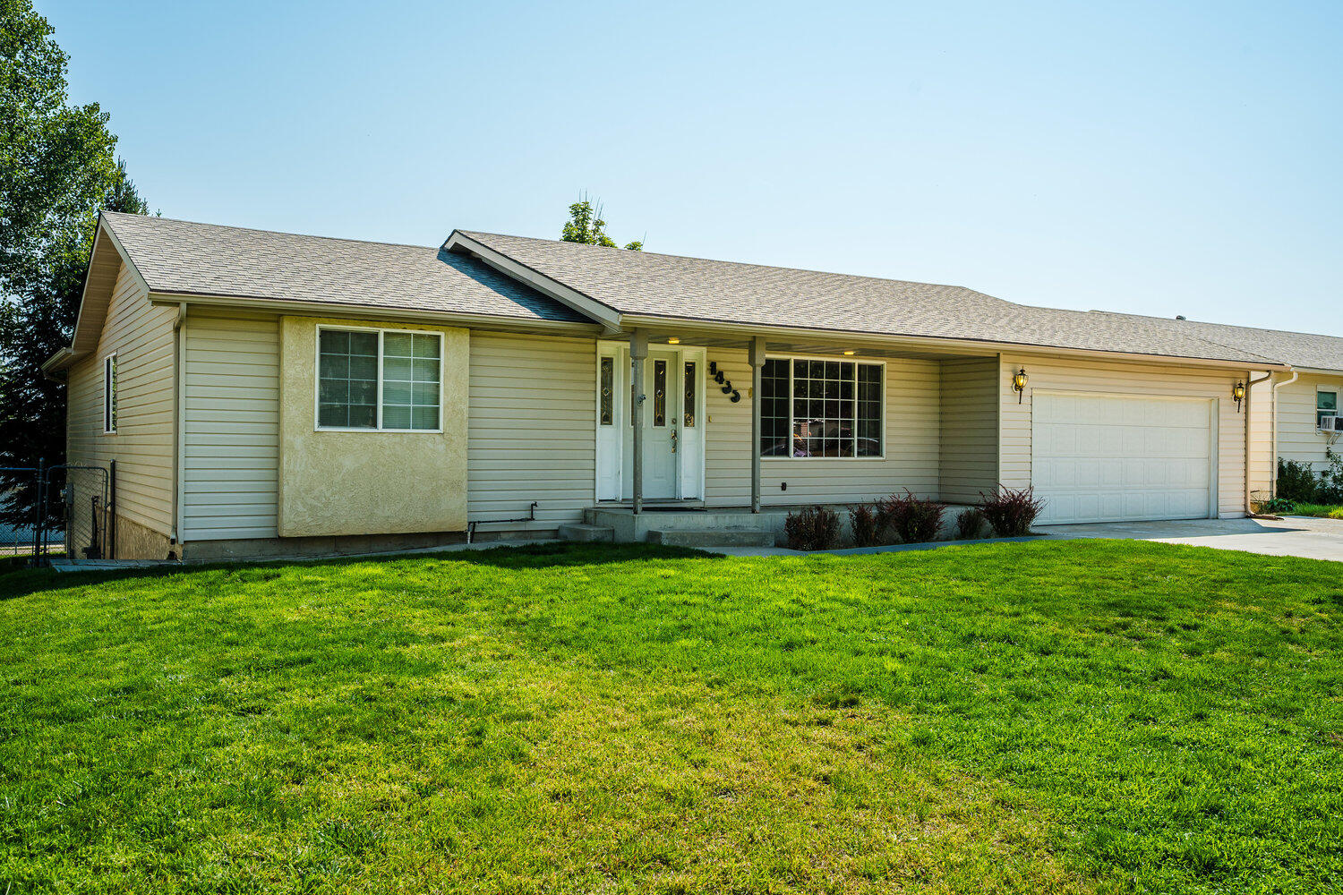 Sheridan, Wyoming, 82801, United States, 3 Bedrooms Bedrooms, ,3 BathroomsBathrooms,Residential,For Sale,1939010