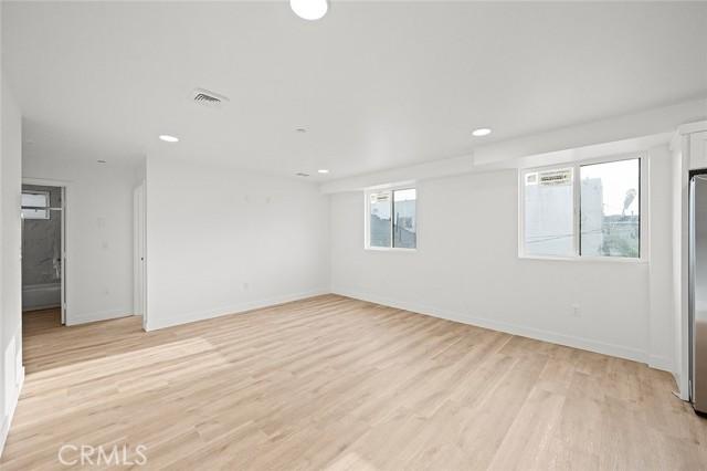 Los Angeles, California, 90011, United States, ,Residential,For Sale,1987008