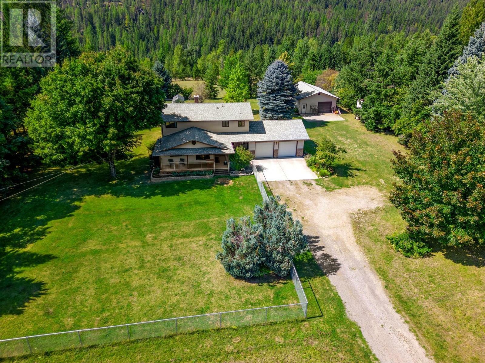 CASTLEGAR, British Columbia, V1N 4S6, CA, 4 Bedrooms Bedrooms, ,3 BathroomsBathrooms,Residential,For Sale,1859816