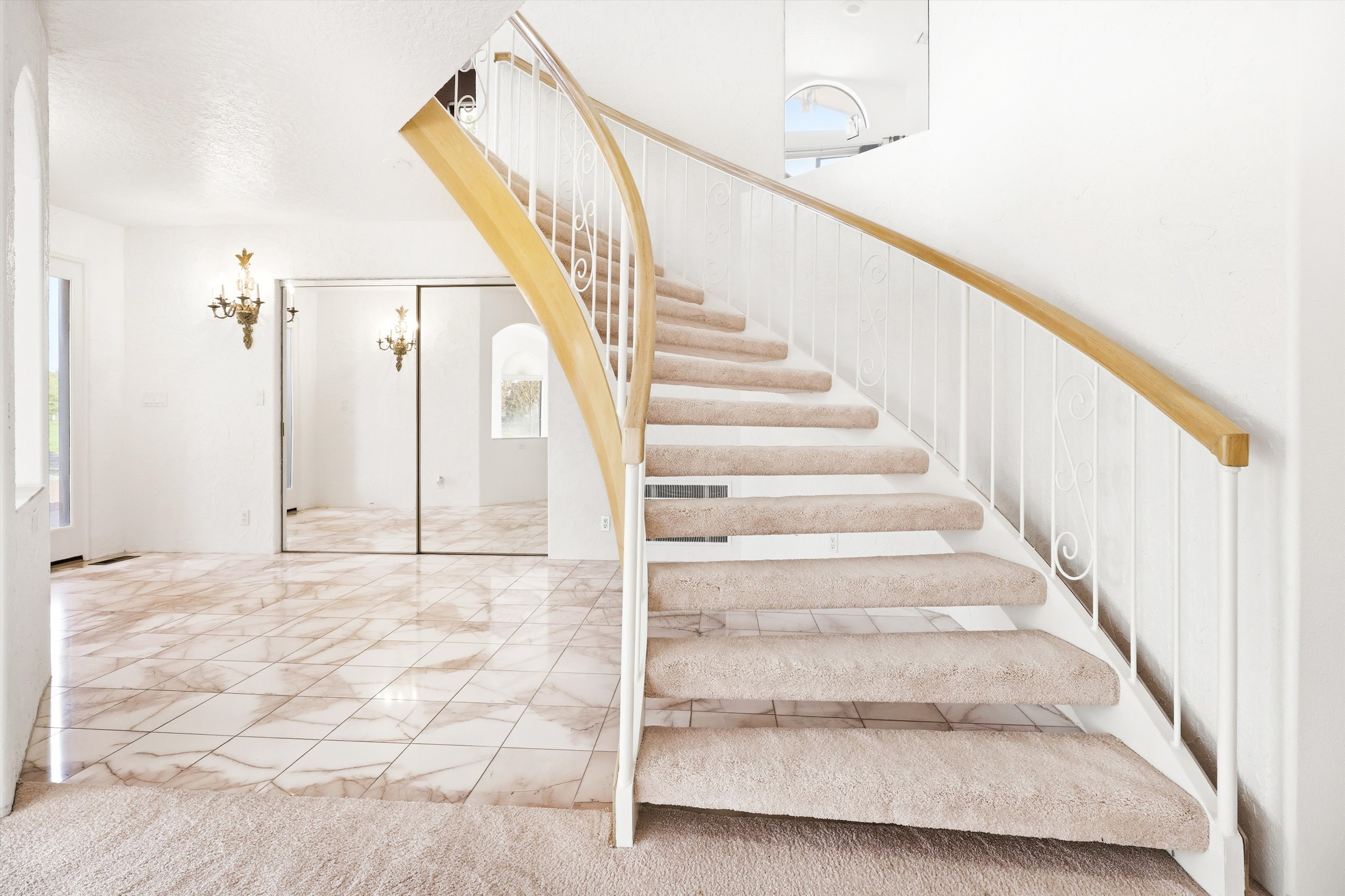  1255 Country Club Rd - 物件實景