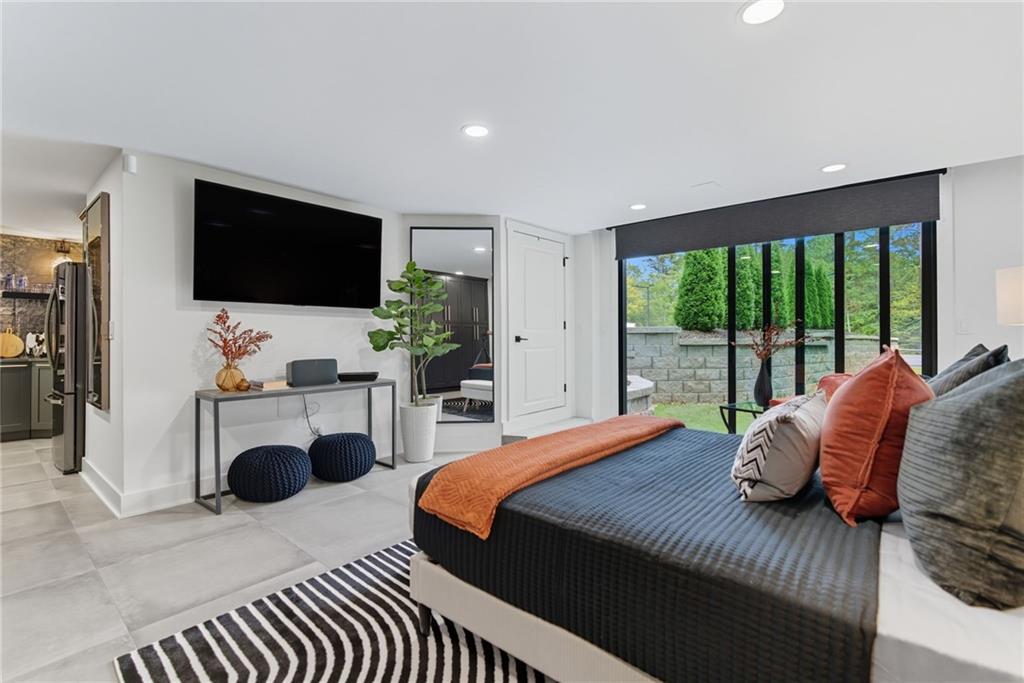 Alpharetta, Georgia, 30005, United States, 4 Bedrooms Bedrooms, ,6 BathroomsBathrooms,Residential,For Sale,1983404