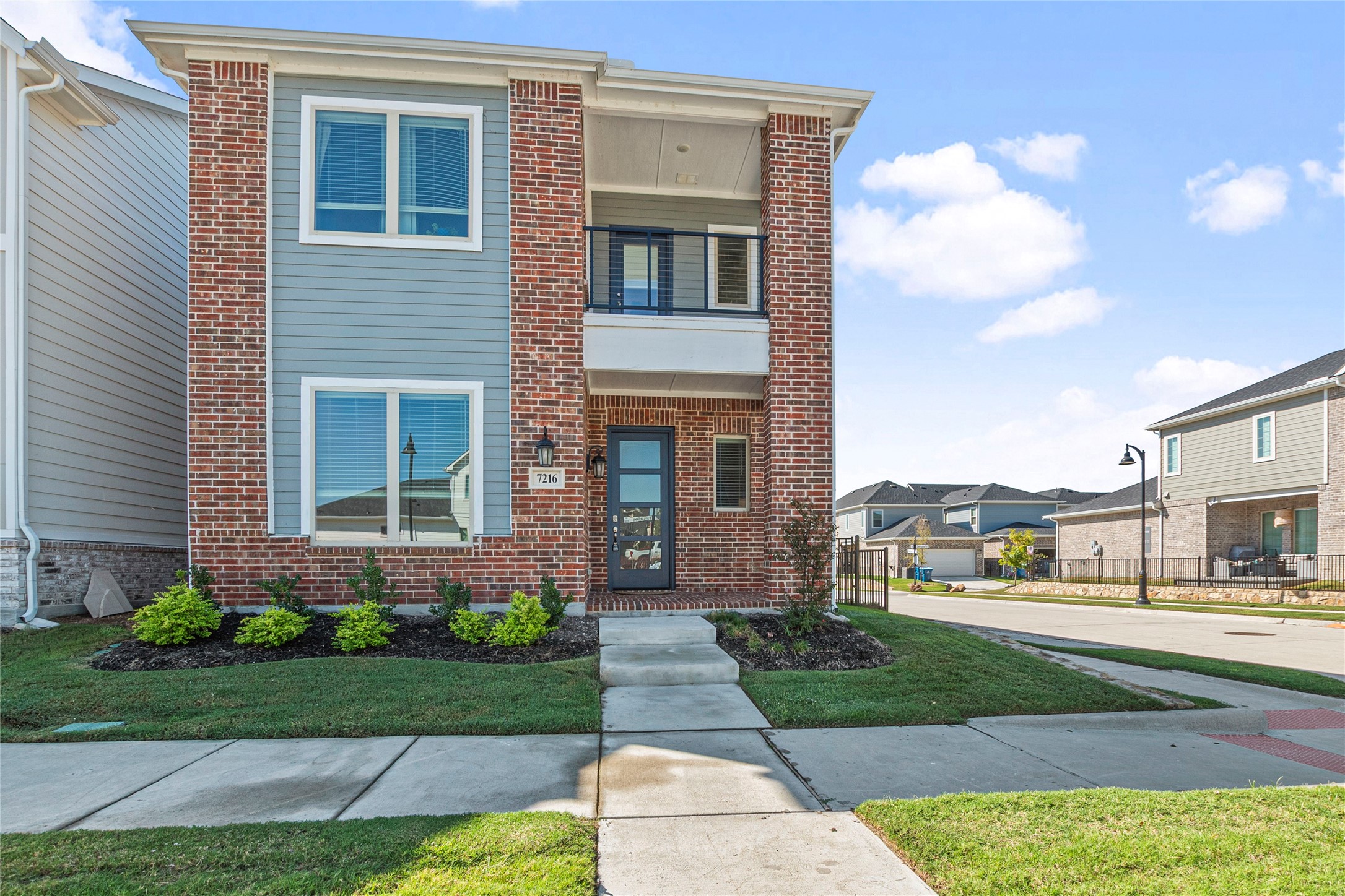 Rowlett, Texas, 75088, United States, 3 Bedrooms Bedrooms, ,3 BathroomsBathrooms,Residential,For Sale,1955209