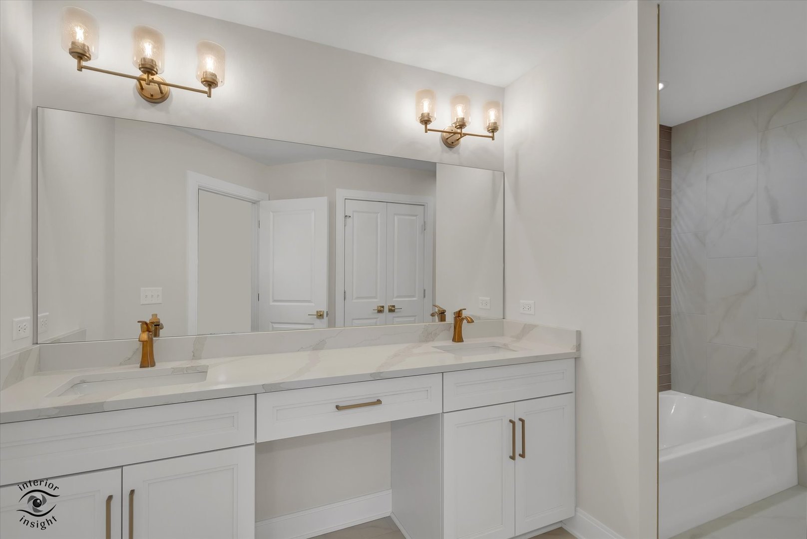 Frankfort, Illinois, 60423, United States, 3 Bedrooms Bedrooms, ,3 BathroomsBathrooms,Residential,For Sale,2002870