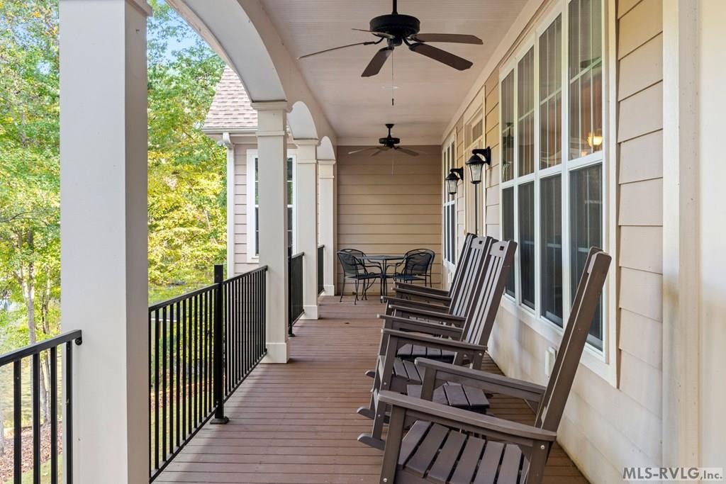 Boydton, Virginia, 23917, United States, 5 Bedrooms Bedrooms, ,4 BathroomsBathrooms,Residential,For Sale,1991597