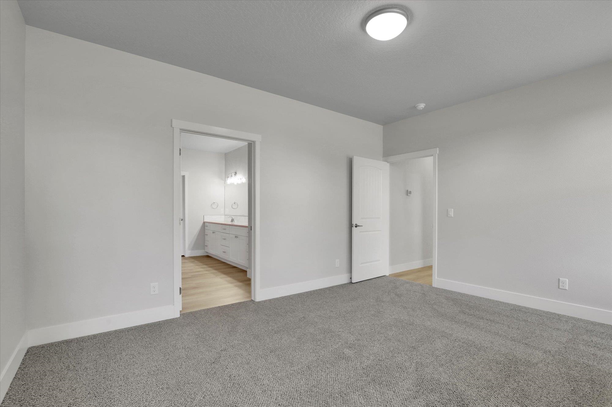 Deer Park, Washington, 99006, United States, 3 Bedrooms Bedrooms, ,2 BathroomsBathrooms,Residential,For Sale,1962895