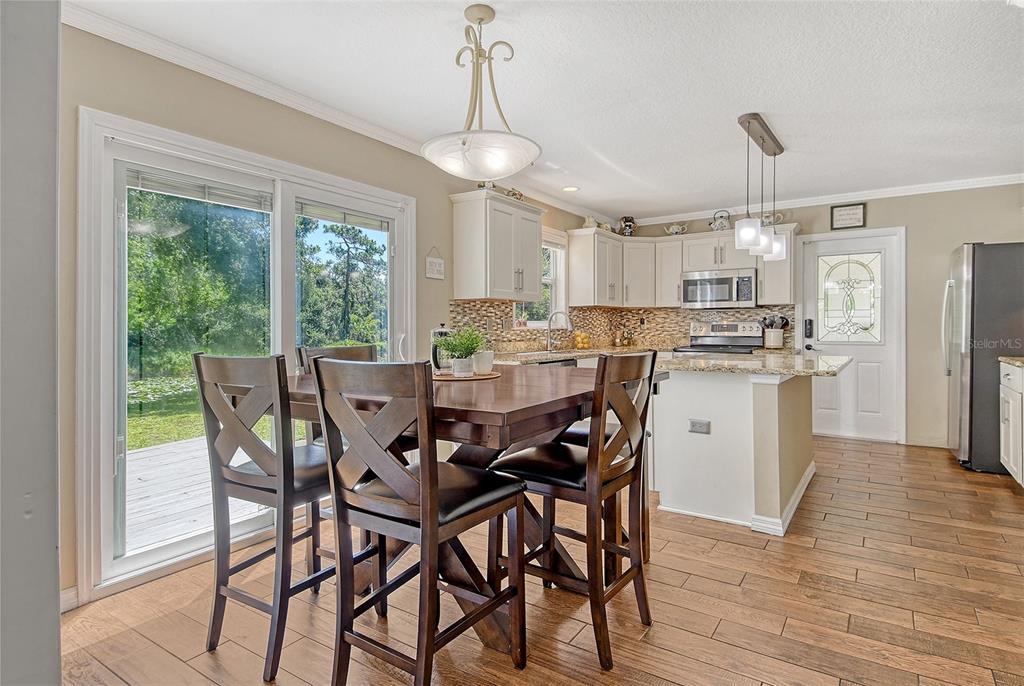 Bradenton, Florida, 34212, United States, 3 Bedrooms Bedrooms, ,3 BathroomsBathrooms,Residential,For Sale,1903405