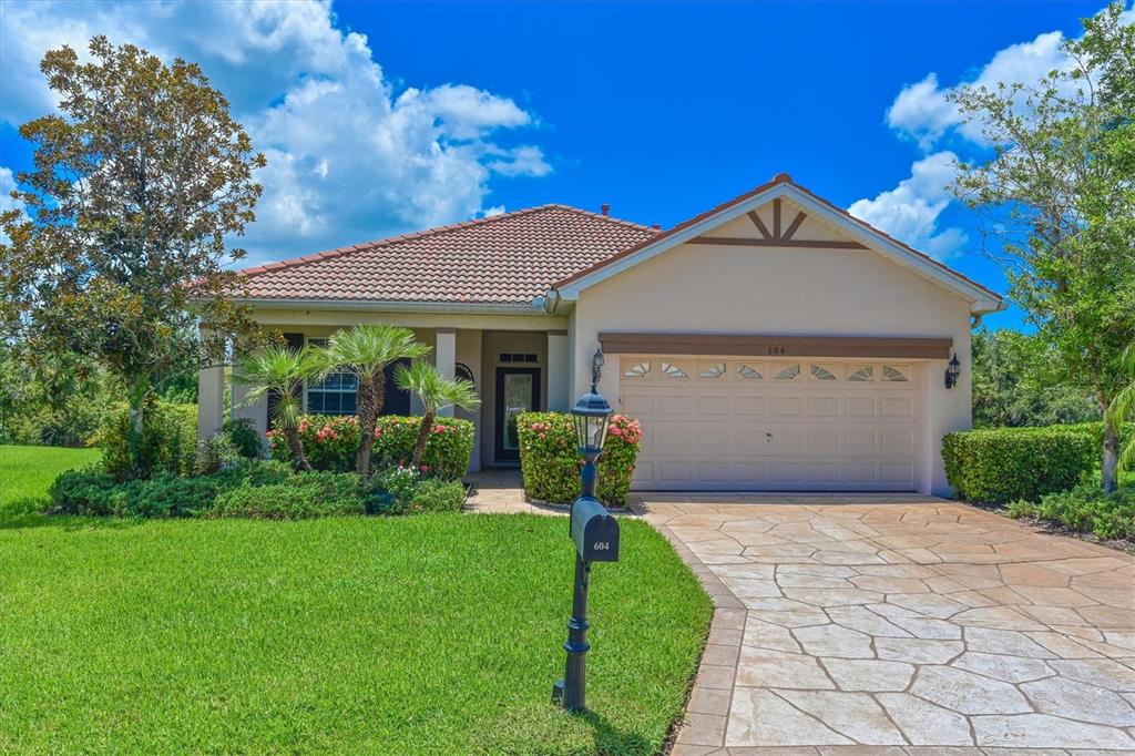 Bradenton, Florida, 34212, United States, 3 Bedrooms Bedrooms, ,2 BathroomsBathrooms,Residential,For Sale,1906883
