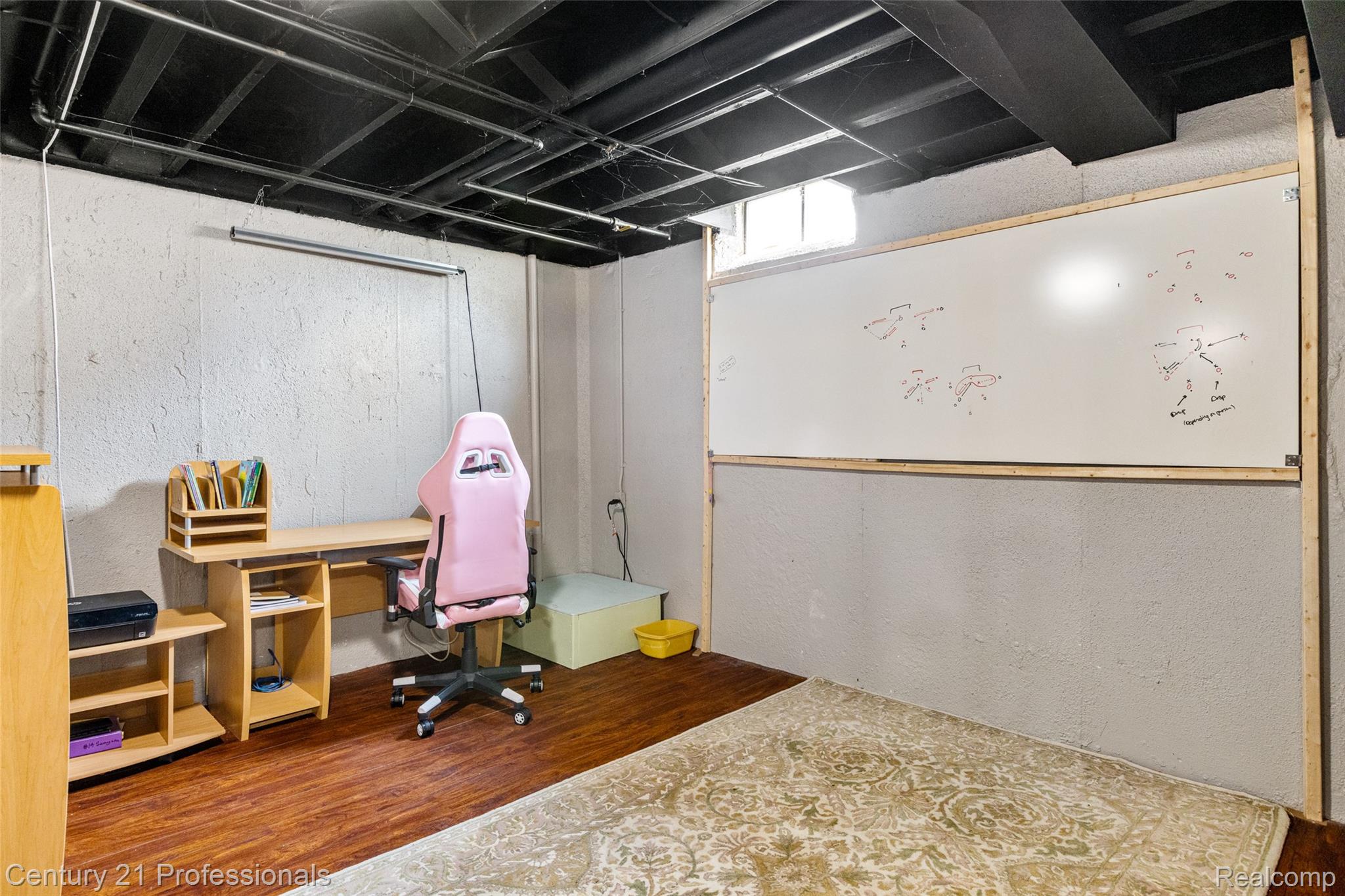 LakeOrion, Michigan, 48359, United States, 4 Bedrooms Bedrooms, ,3 BathroomsBathrooms,Residential,For Sale,1973715