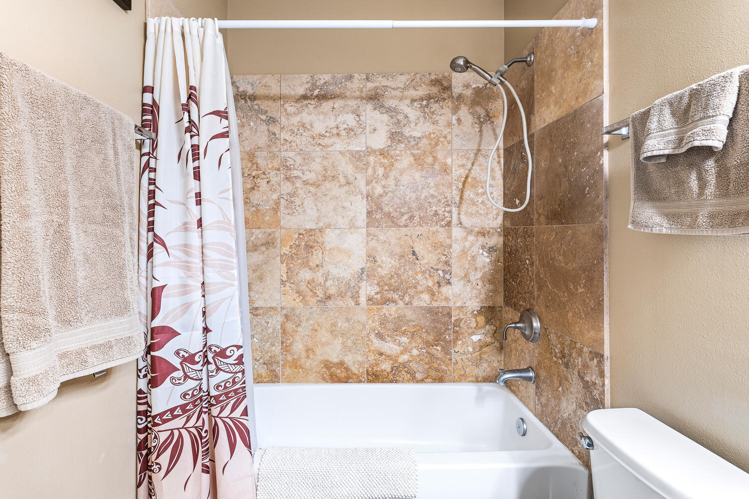 Kailua-Kona, Hawaii, 96740, United States, 2 Bedrooms Bedrooms, ,2 BathroomsBathrooms,Residential,For Sale,1896960