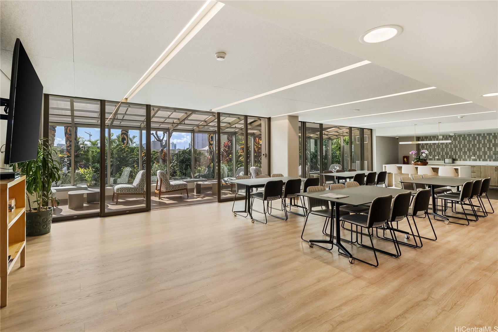 Honolulu, Hawaii, 96813, United States, 1 Bedroom Bedrooms, ,1 BathroomBathrooms,Residential,For Sale,1828131