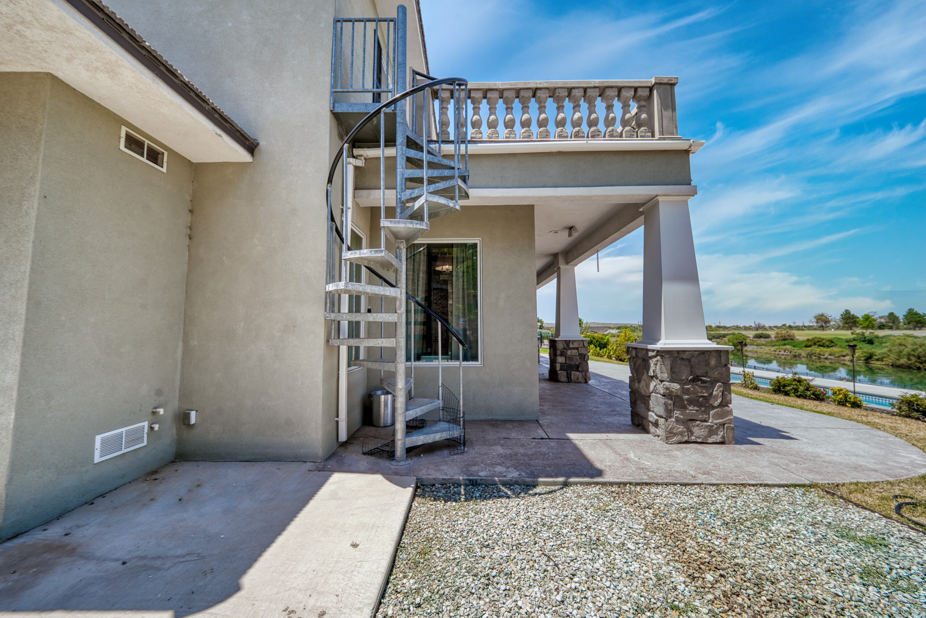 Carlsbad, New Mexico, 88220, United States, 5 Bedrooms Bedrooms, ,4 BathroomsBathrooms,Residential,For Sale,1974334