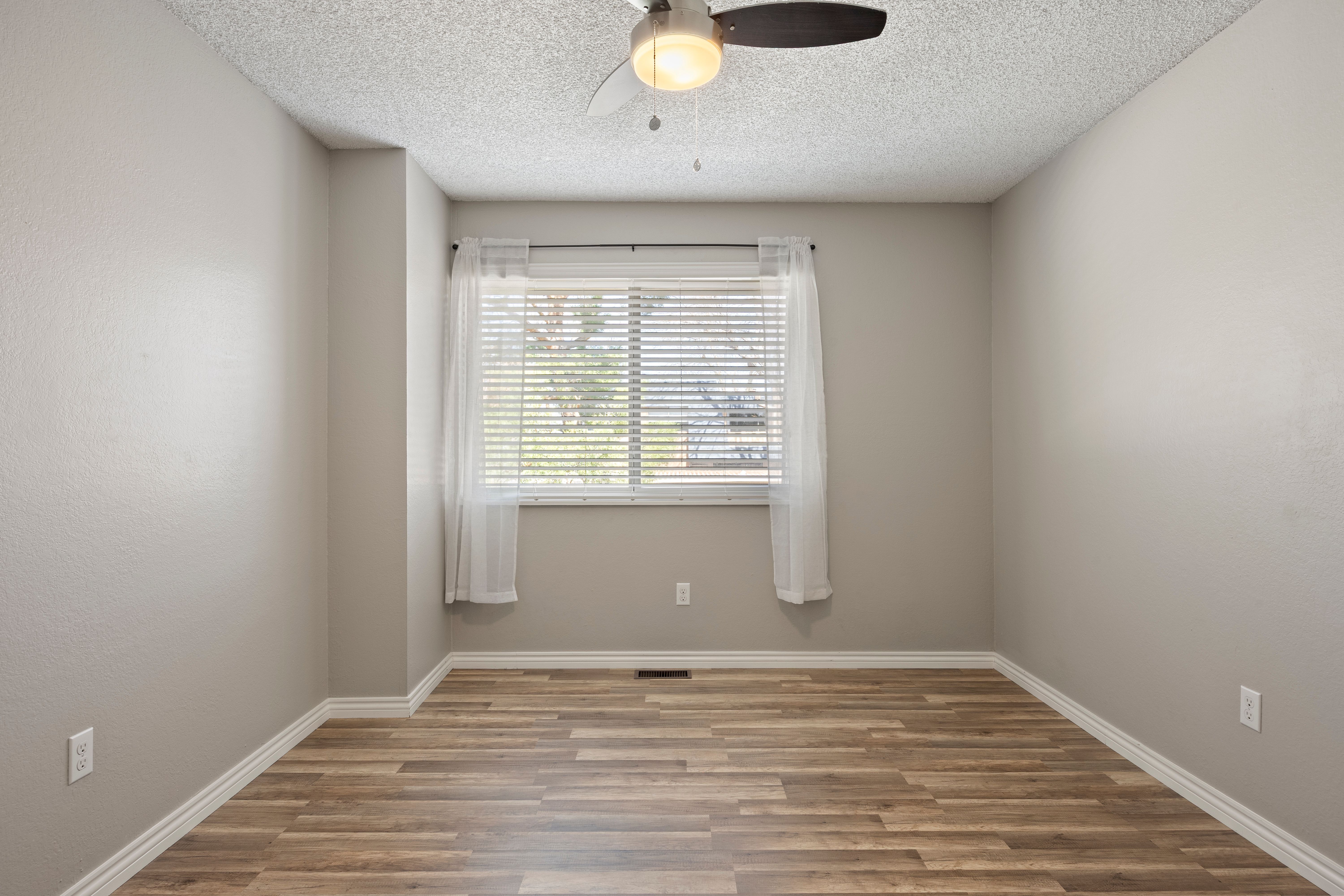  Light comes in From Extra Windows, Clean and Direct - 物件實景