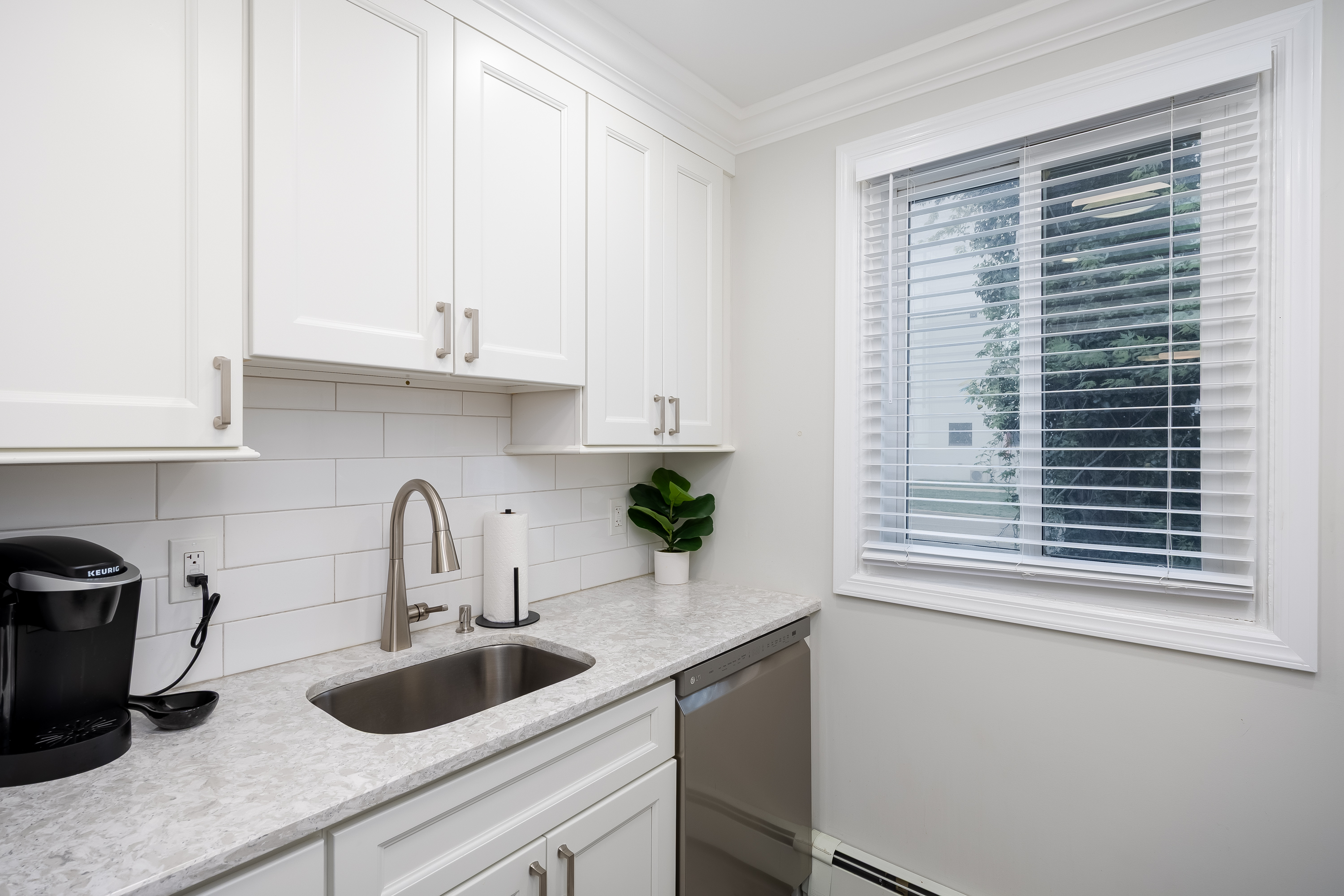  200 Merrick Road, Amityville, NY, 11701 - 物件實景